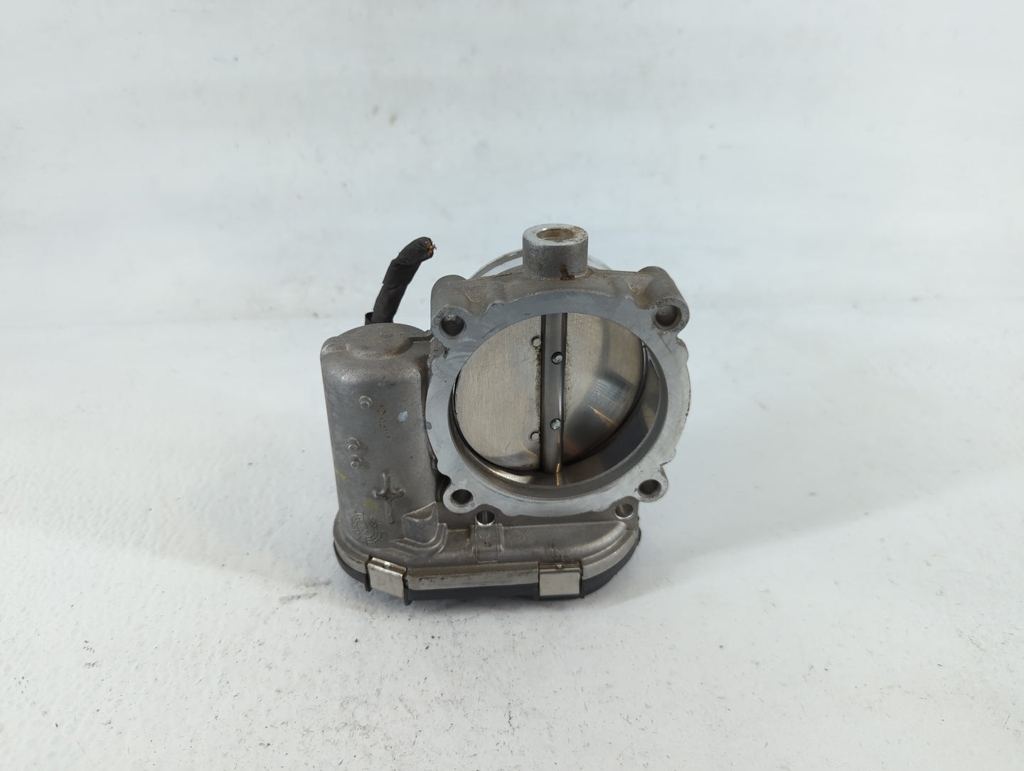 2014-2022 Jeep Cherokee Throttle Body P/N:0 280 750 570 05184349AD Fits OEM Used Auto Parts - Oemusedautoparts1.com
