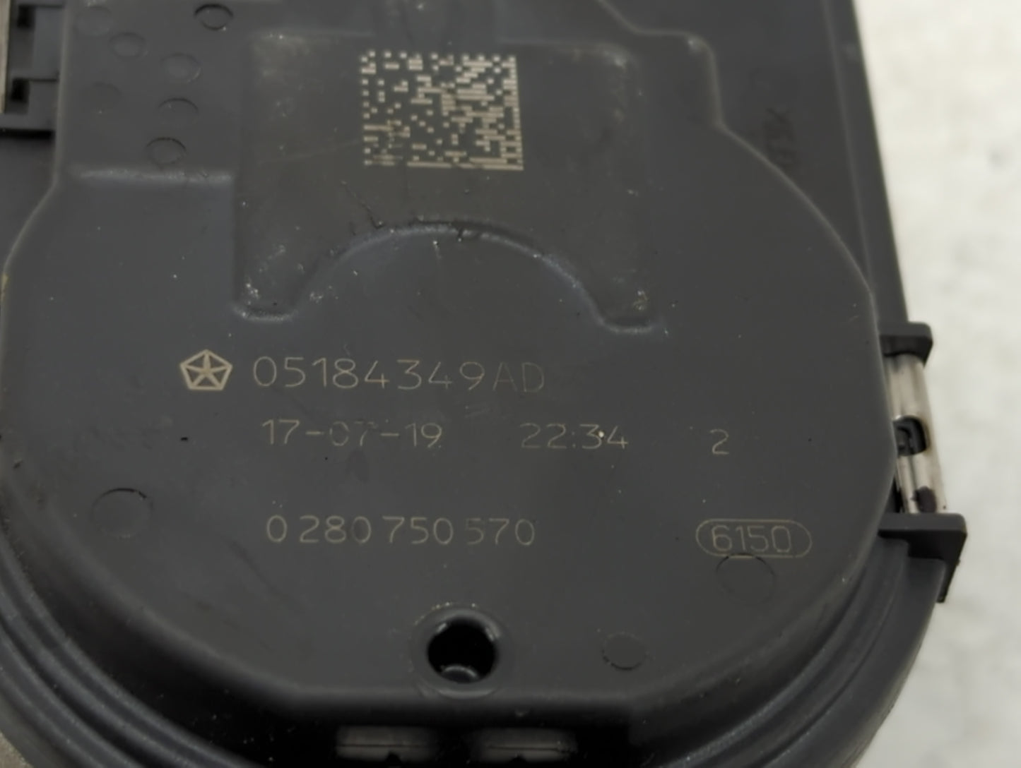2014-2019 Jeep Cherokee Throttle Body P/N:0 280 750 570 05184349AD Fits Fits 2014 2015 2016 2017 2018 2019 2020 2021 2022 OE