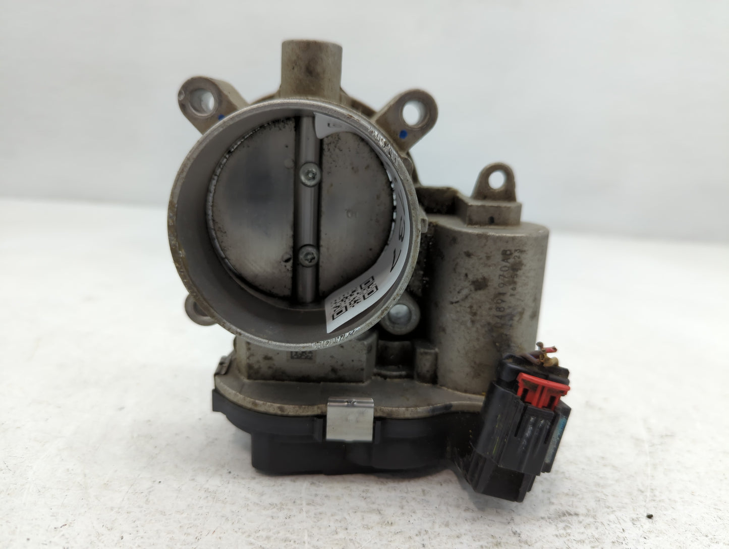 2014-2019 Jeep Cherokee Throttle Body P/N:04891970AB Fits Fits 2014 2015 2016 2017 2018 2019 2020 2021 2022 OEM Used Auto Pa