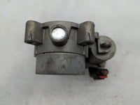 2014-2019 Jeep Cherokee Throttle Body P/N:04891970AB Fits Fits 2014 2015 2016 2017 2018 2019 2020 2021 2022 OEM Used Auto Pa