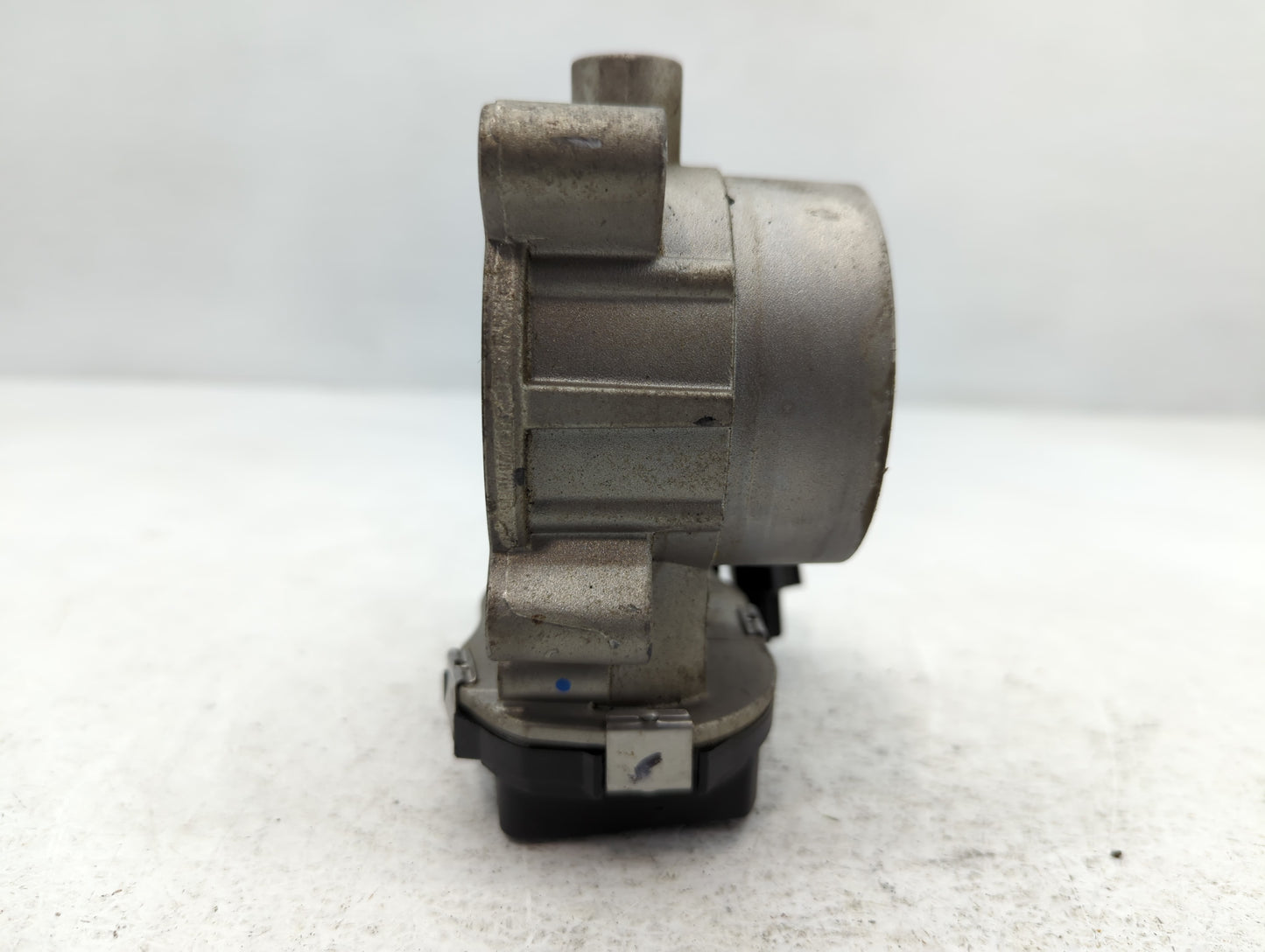 2014-2019 Jeep Cherokee Throttle Body P/N:04891970AB Fits Fits 2014 2015 2016 2017 2018 2019 2020 2021 2022 OEM Used Auto Pa