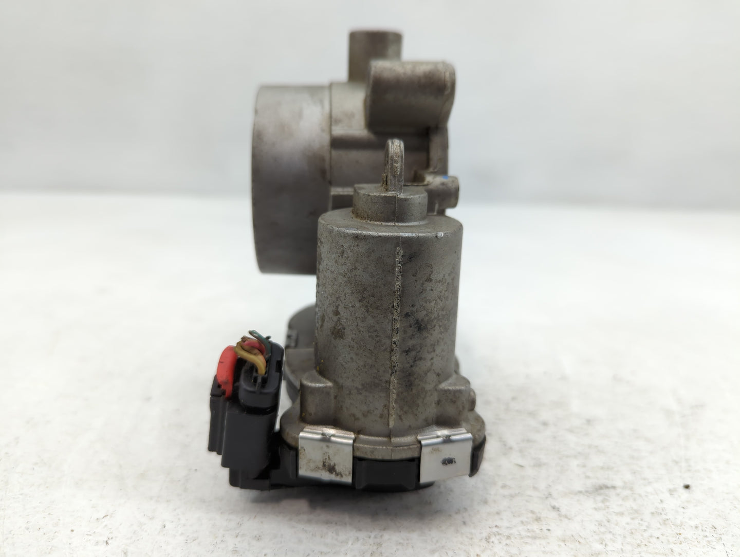 2014-2019 Jeep Cherokee Throttle Body P/N:04891970AB Fits Fits 2014 2015 2016 2017 2018 2019 2020 2021 2022 OEM Used Auto Pa
