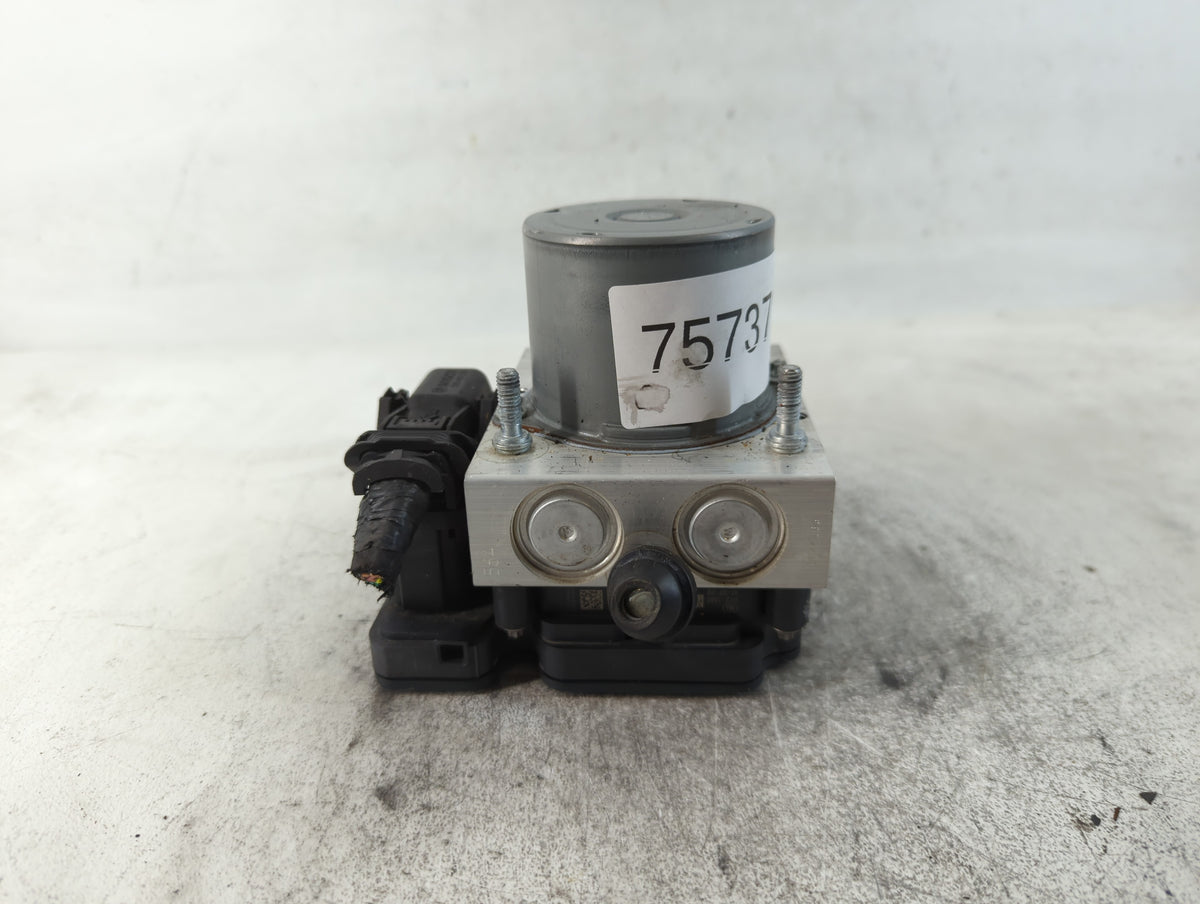 2018 Jeep Cherokee Anti-Lock Brake ABS Pump Module Actuator OEM P/N:P68371198AA Fits OEM Used Auto Parts - Oemusedautoparts1
