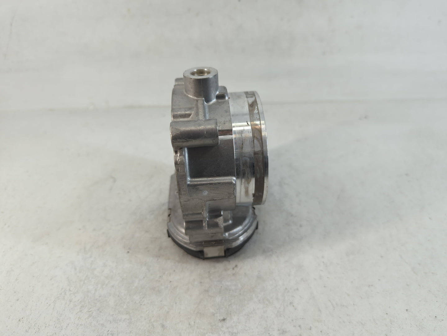 2014-2022 Jeep Cherokee Throttle Body P/N:0 280 750 570 05184349AC Fits OEM Used Auto Parts - Oemusedautoparts1.com