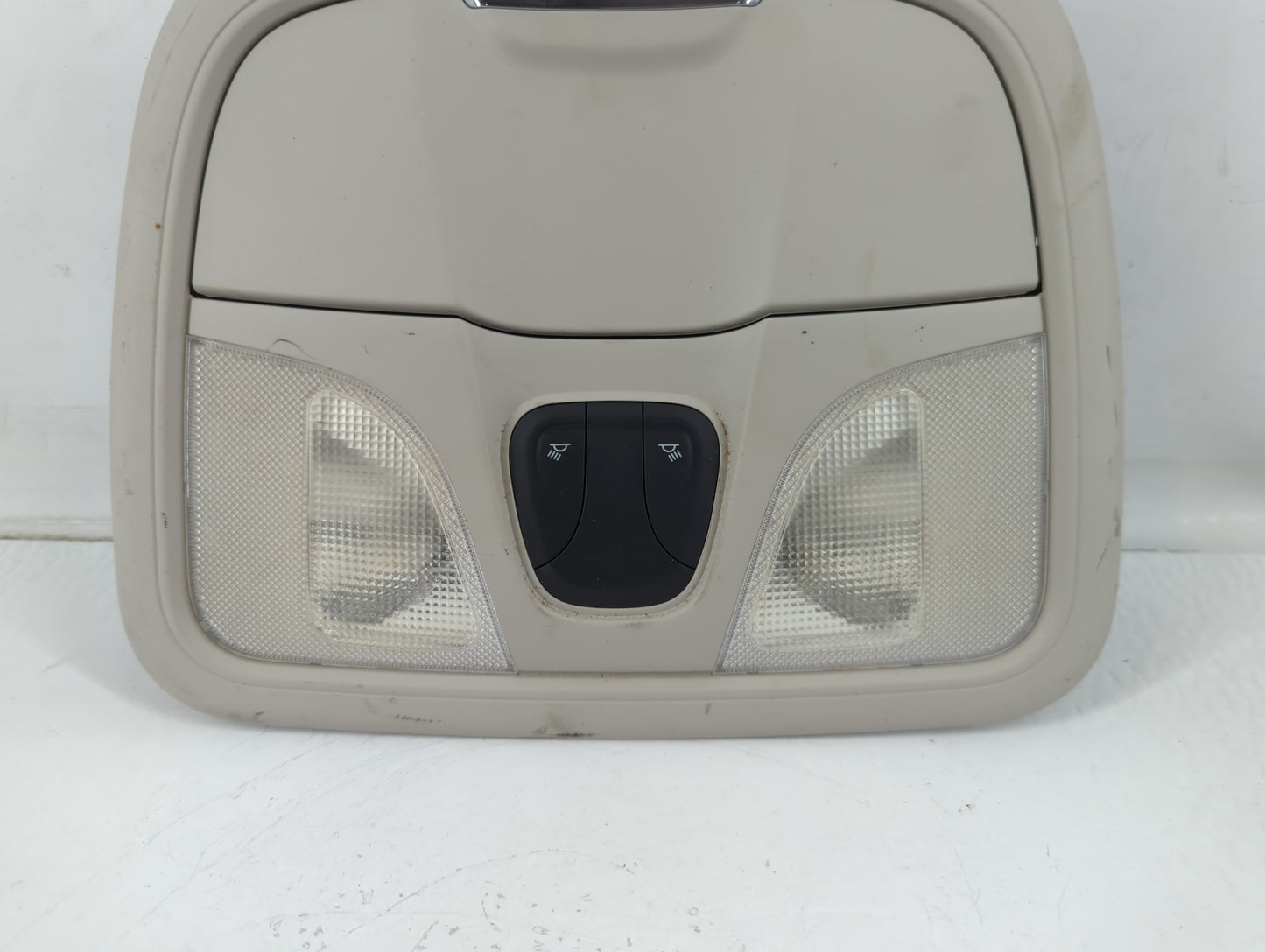 2018 Jeep Cherokee Overhead Roof Console - Oemusedautoparts1.com