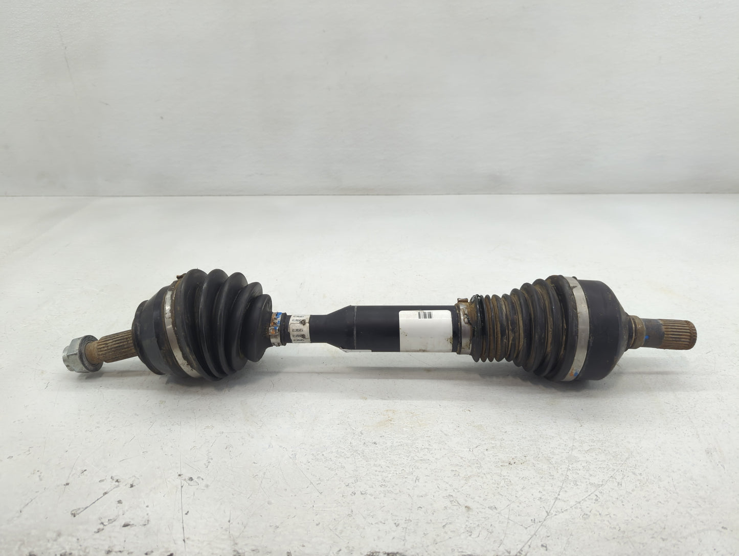 2014-2018 Jeep Cherokee Axle Shaft Front Passenger Cv C/v - Oemusedautoparts1.com