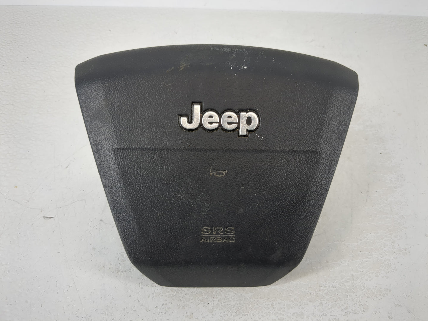 2009-2010 Jeep Compass Air Bag Driver Left Steering Wheel Mounted P/N:P0YD59XDVAF Fits Fits 2009 2010 OEM Used Auto Parts - 