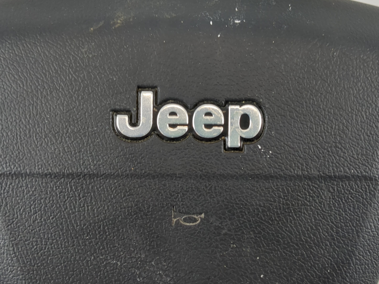 2009-2010 Jeep Compass Air Bag Driver Left Steering Wheel Mounted P/N:P0YD59XDVAF Fits Fits 2009 2010 OEM Used Auto Parts - 