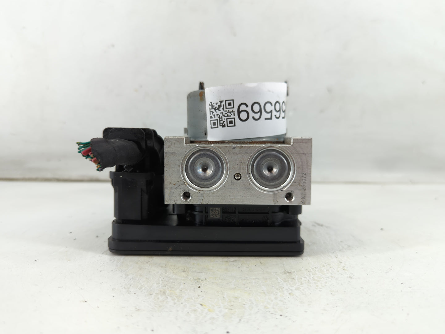 2018 Jeep Compass ABS Pump Control Module Replacement P/N:P04726567AI Fits OEM Used Auto Parts - Oemusedautoparts1.com