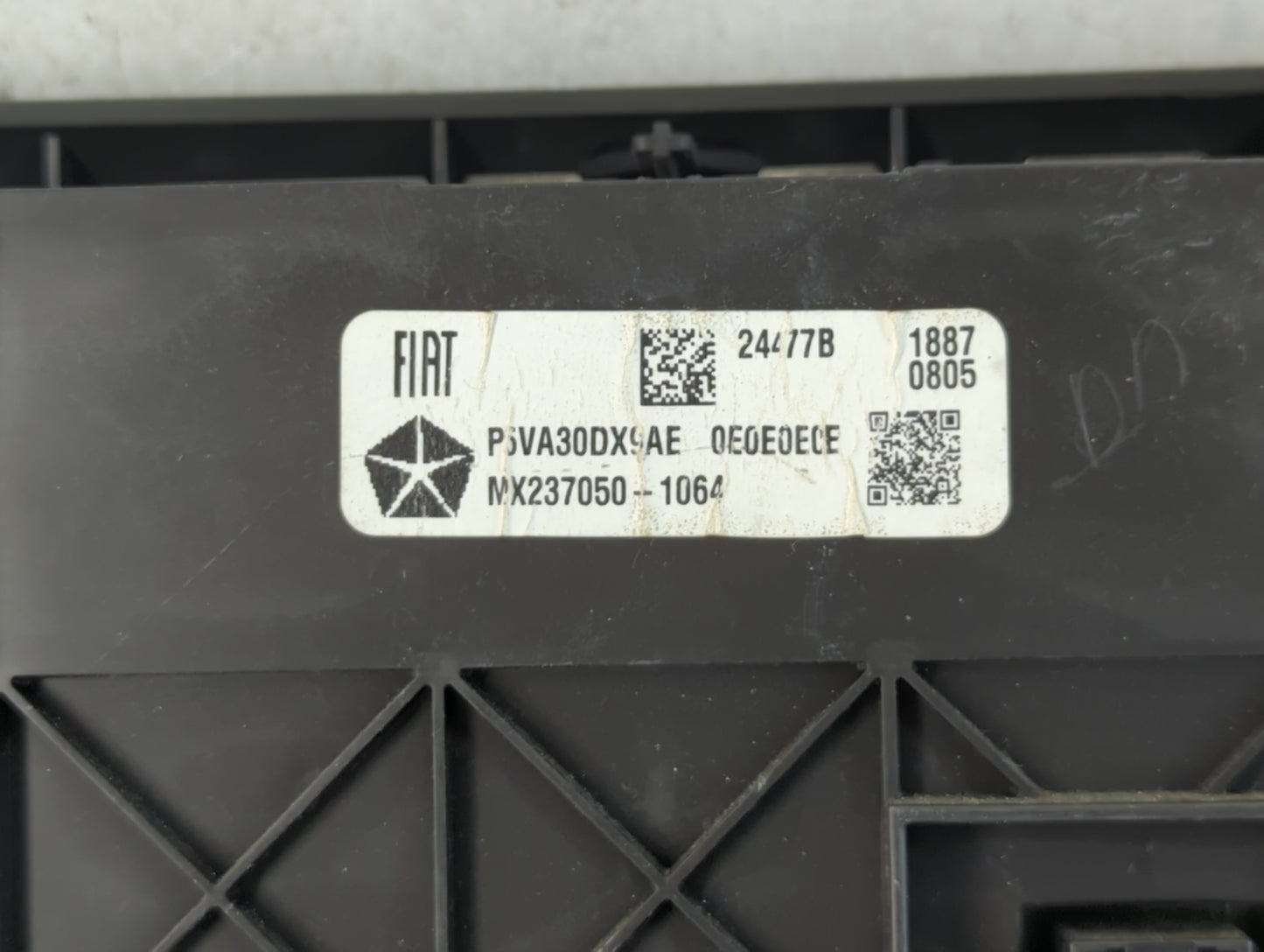 2018 Jeep Compass Climate Control Module Temperature AC/Heater Replacement P/N:MX237050-1064 Fits OEM Used Auto Parts - Oemu