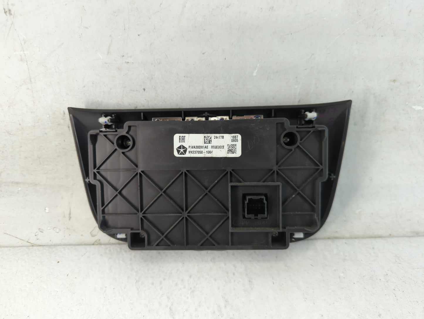 2018 Jeep Compass Climate Control Module Temperature AC/Heater Replacement P/N:MX237050-1064 Fits OEM Used Auto Parts - Oemu