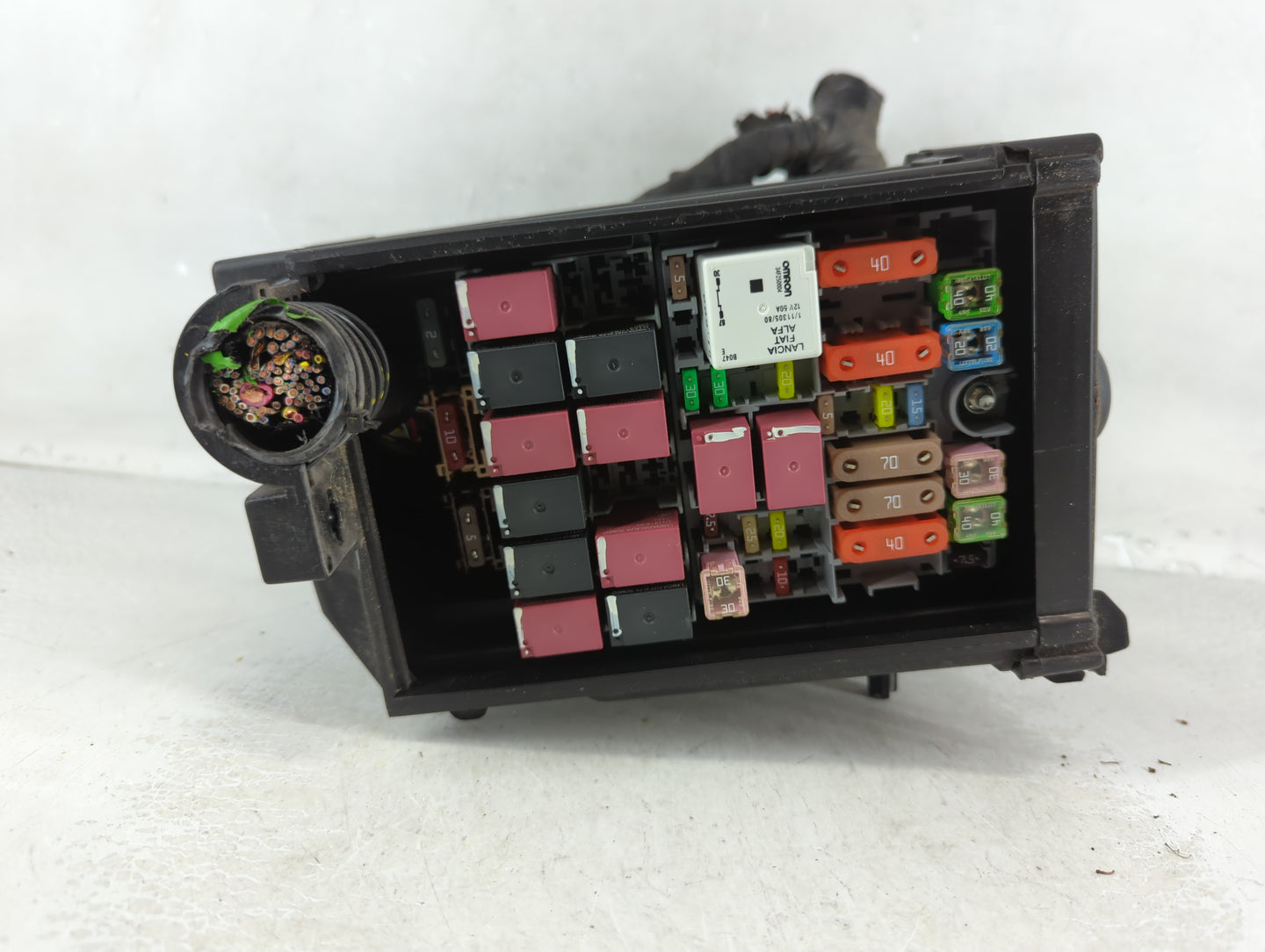 2018 Jeep Compass Fusebox Fuse Box Panel Relay Module P/N:52027004 Fits OEM Used Auto Parts - Oemusedautoparts1.com