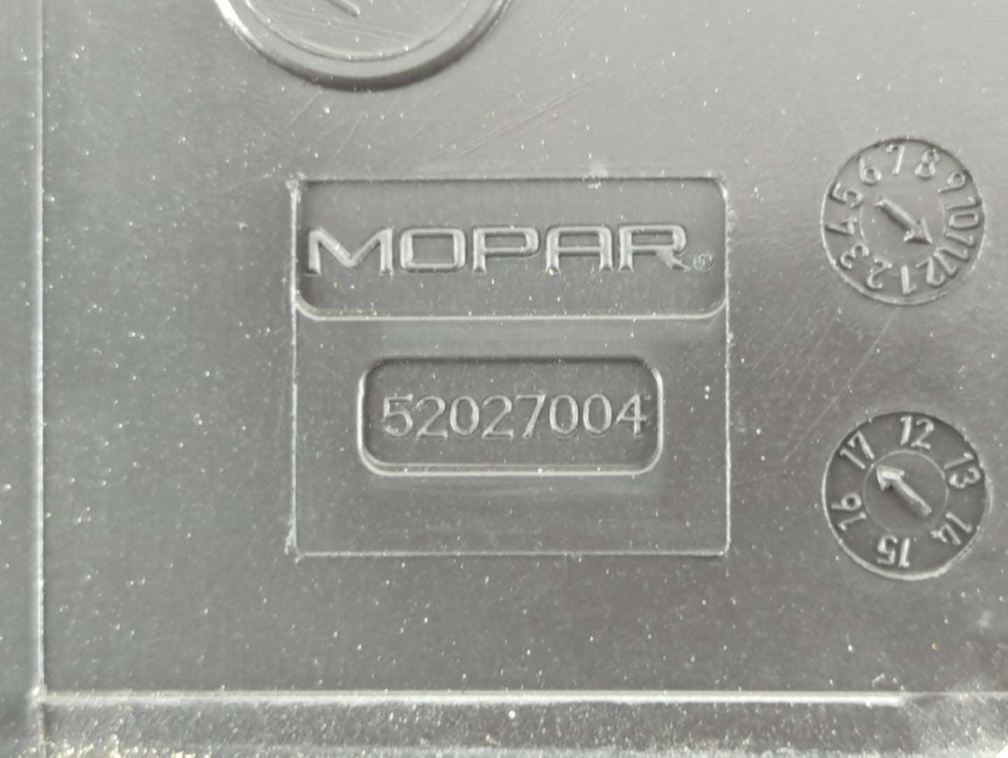 2018 Jeep Compass Fusebox Fuse Box Panel Relay Module P/N:52027004 Fits OEM Used Auto Parts - Oemusedautoparts1.com