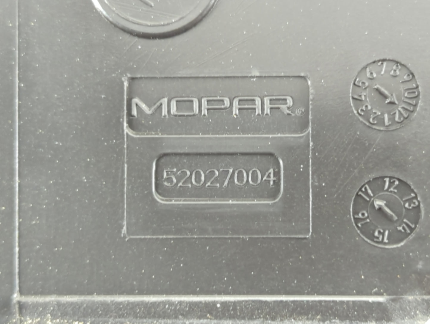 2018 Jeep Compass Fusebox Fuse Box Panel Relay Module P/N:52027004 Fits OEM Used Auto Parts - Oemusedautoparts1.com