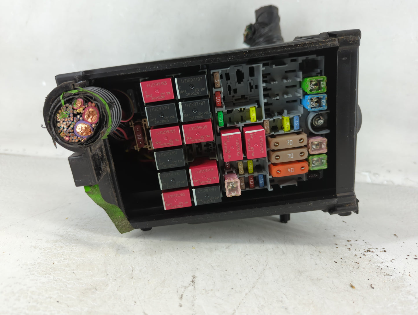 2018 Jeep Compass Fusebox Fuse Box Panel Relay Module P/N:52027004 Fits OEM Used Auto Parts - Oemusedautoparts1.com