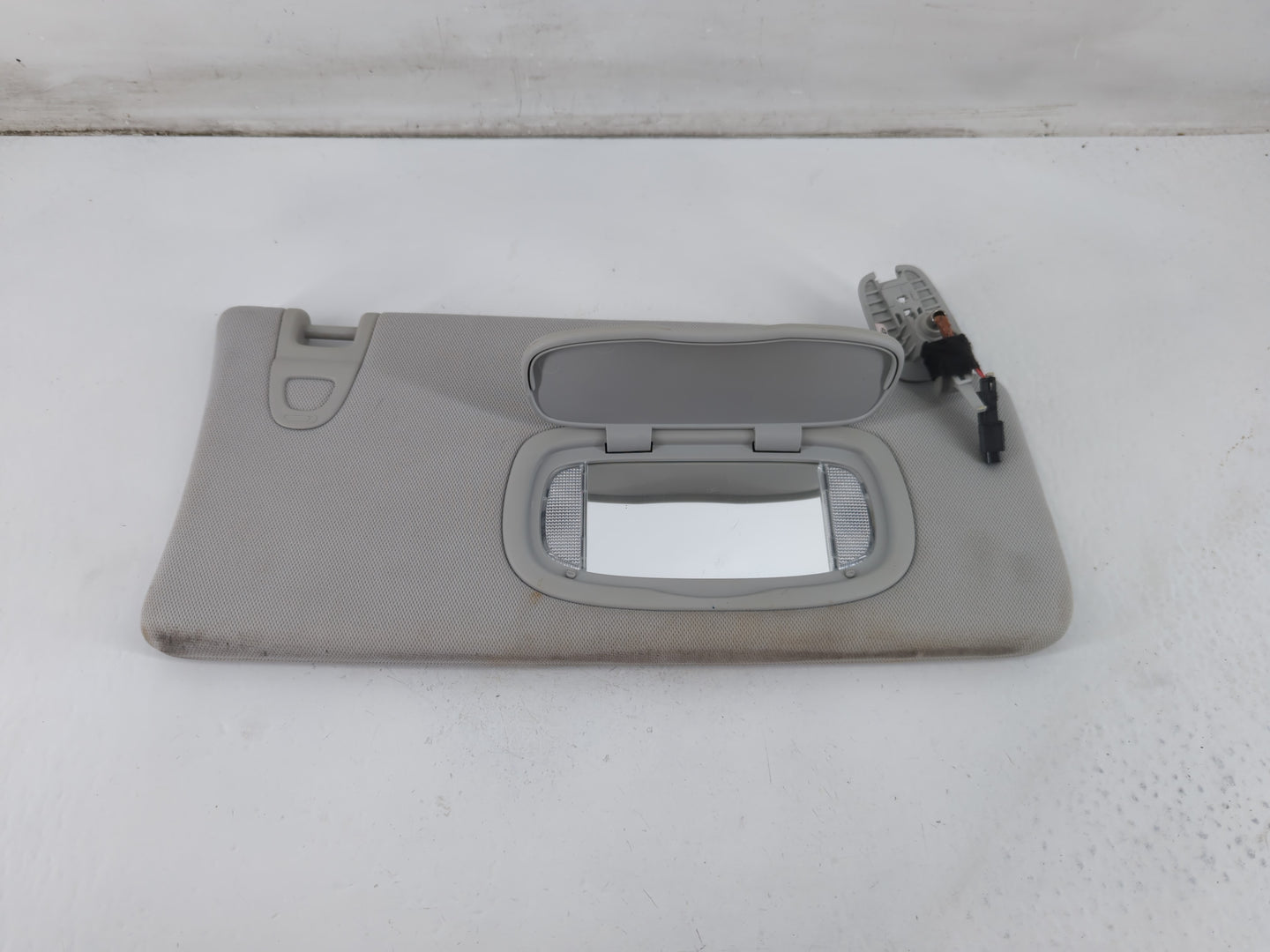 2018 Jeep Compass Sun Visor Shade Replacement Passenger Right Mirror Fits OEM Used Auto Parts - Oemusedautoparts1.com