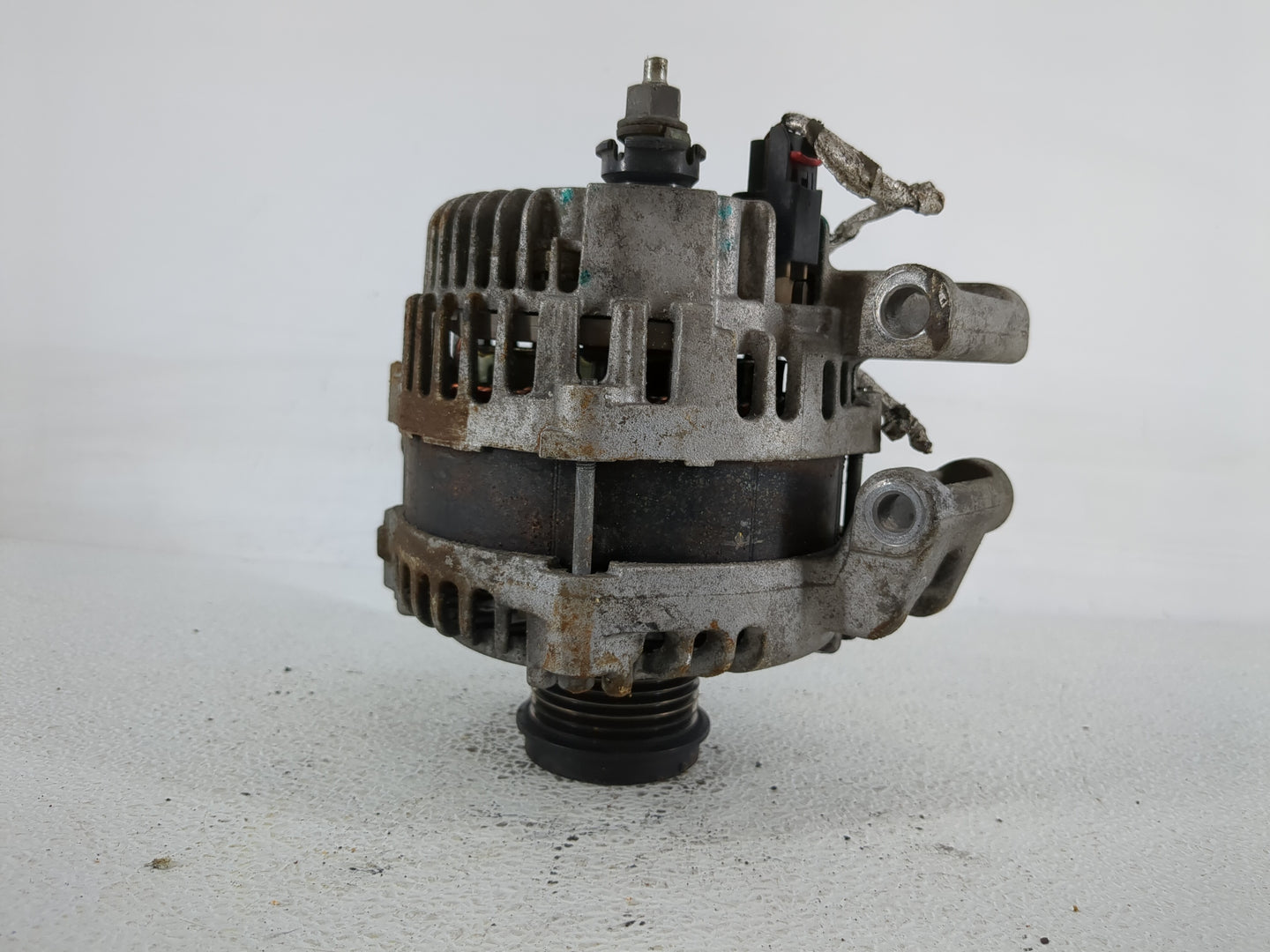 2017-2022 Jeep Compass Alternator Replacement Generator Charging Assembly Engine OEM P/N:56029624AB Fits OEM Used Auto Parts