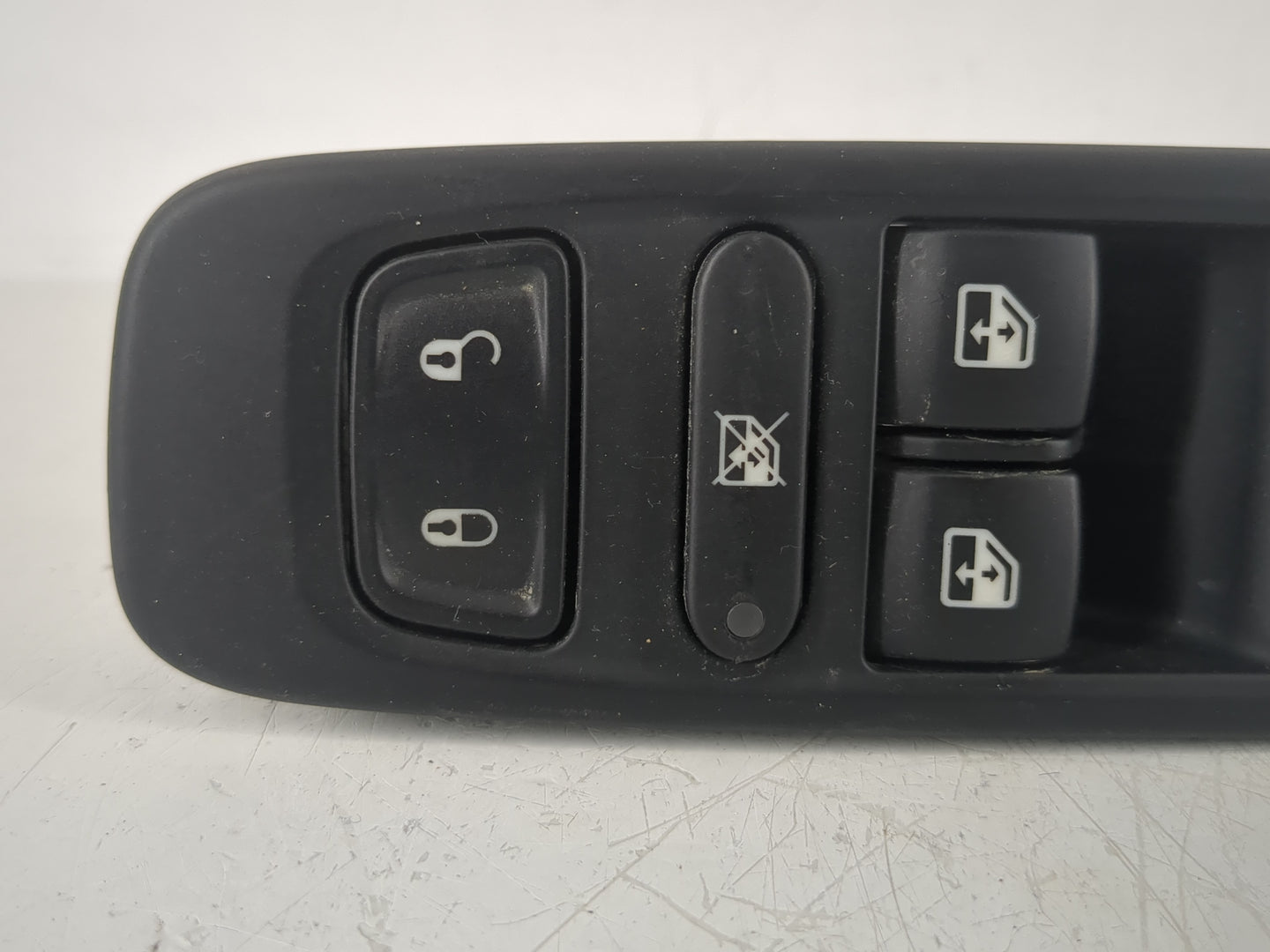 2018 Jeep Compass Master Power Window Switch Replacement Driver Side Left P/N:P6BZ27LXHAA Fits OEM Used Auto Parts - Oemused