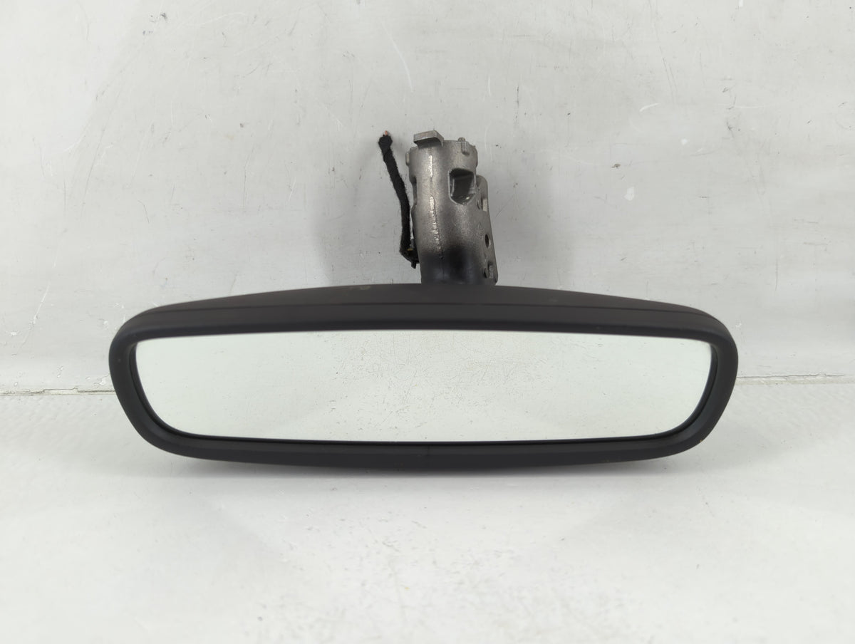 2017-2018 Jeep Compass Interior Rear View Mirror Replacement OEM P/N:E11048418 Fits Fits 2017 2018 OEM Used Auto Parts - Oem