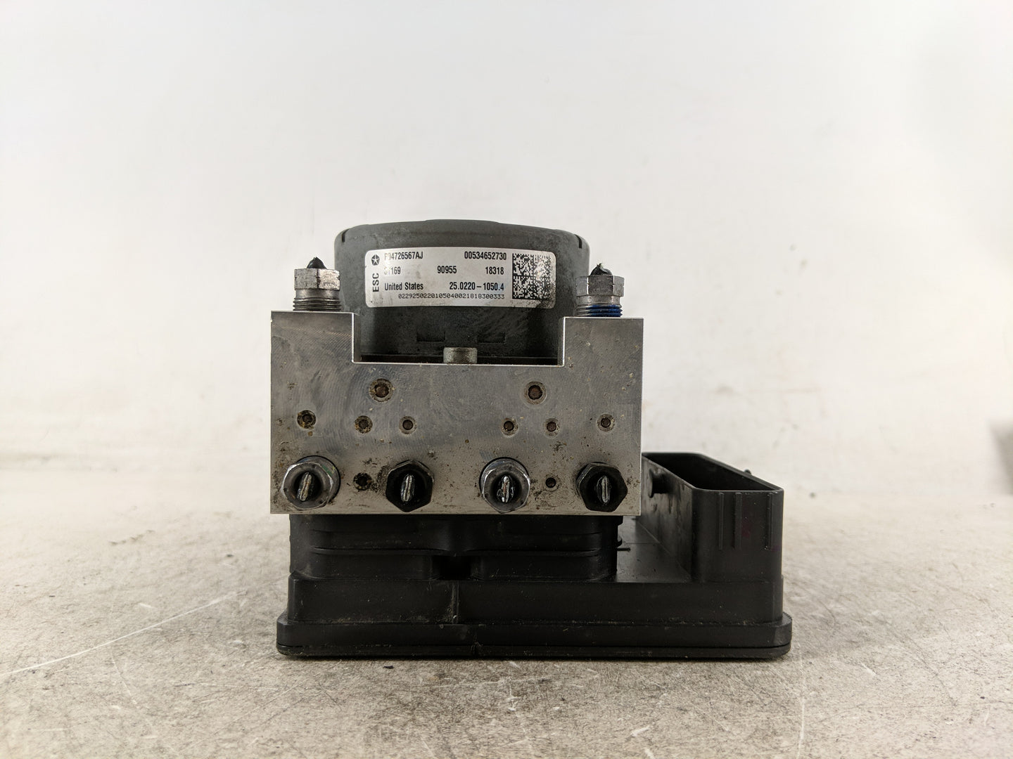 2018 Jeep Compass ABS Pump Control Module Replacement P/N:P04726567AJ Fits OEM Used Auto Parts - Oemusedautoparts1.com