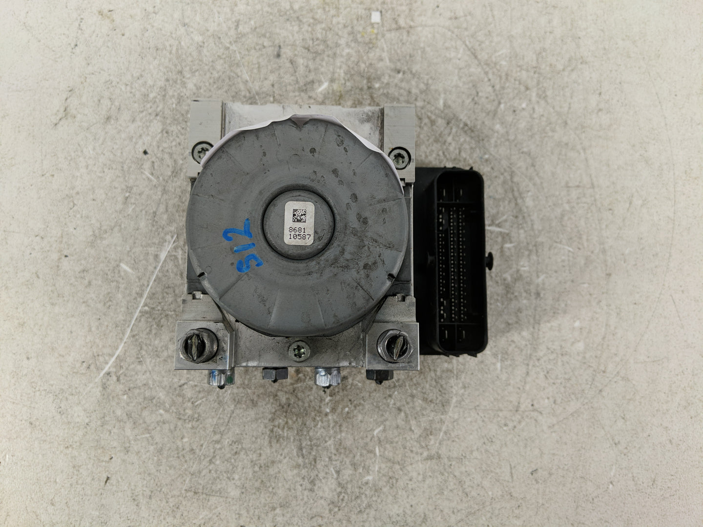 2018 Jeep Compass ABS Pump Control Module Replacement P/N:P04726567AJ Fits OEM Used Auto Parts - Oemusedautoparts1.com
