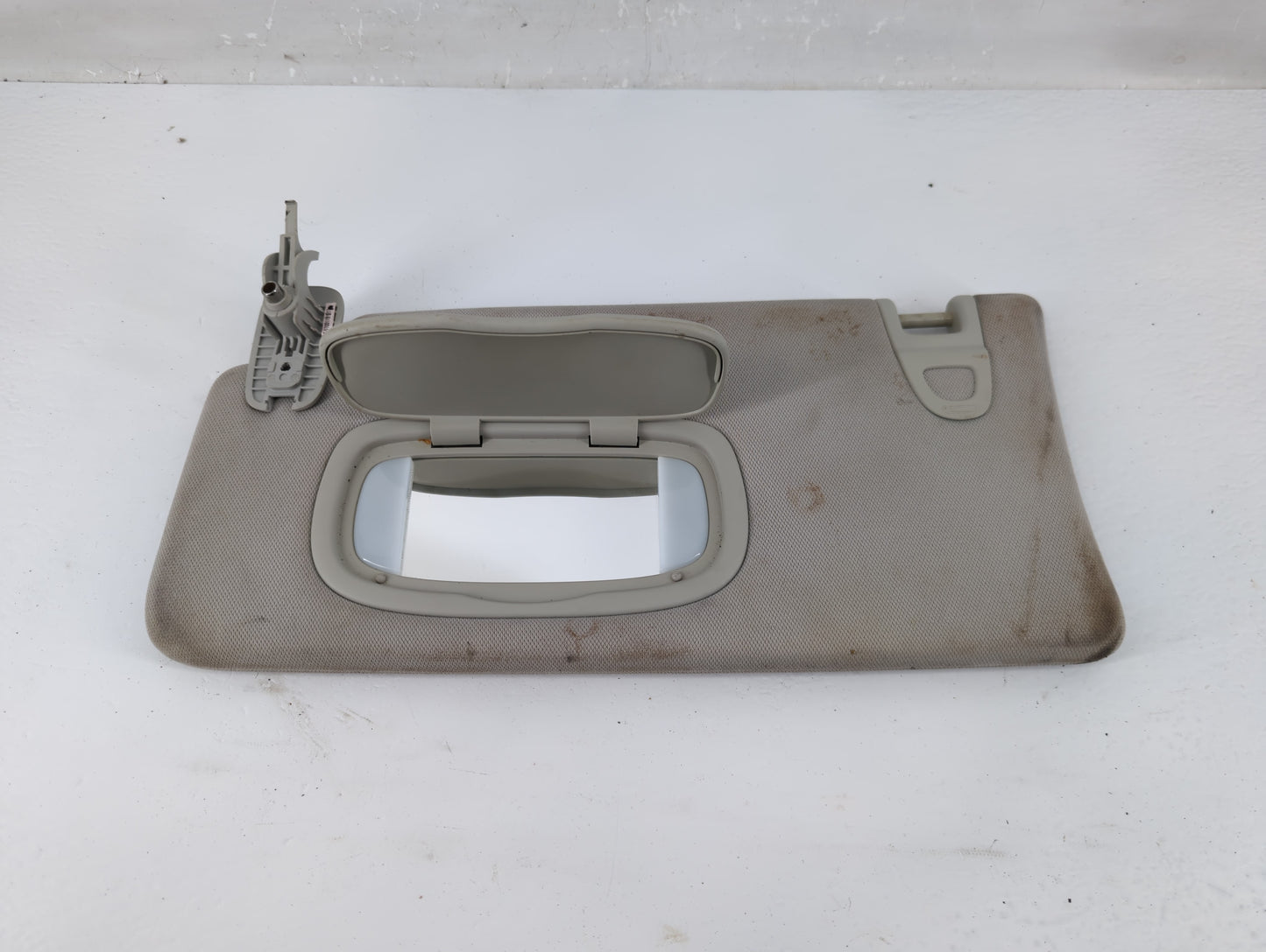 2018 Jeep Compass Sun Visor Shade Replacement Driver Left Mirror Fits OEM Used Auto Parts - Oemusedautoparts1.com