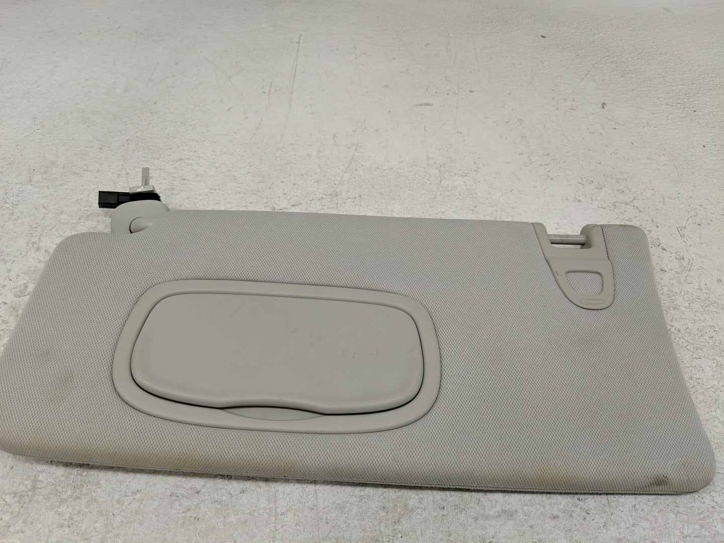 2018 Jeep Compass Sun Visor Shade Replacement Driver Left Mirror Fits OEM Used Auto Parts - Oemusedautoparts1.com