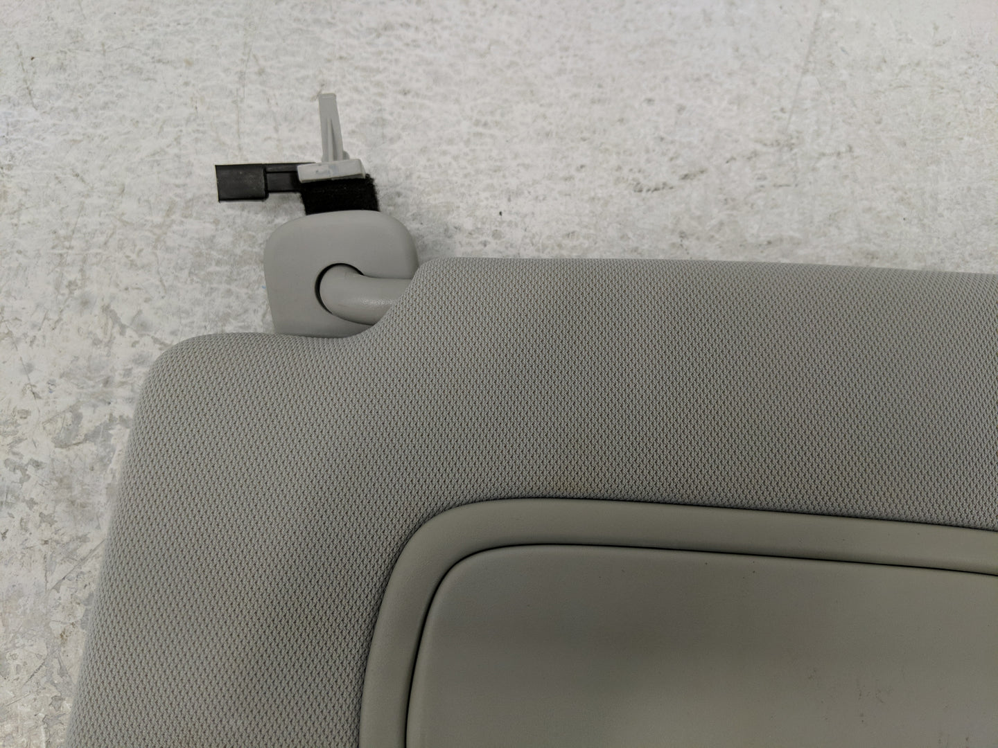 2018 Jeep Compass Sun Visor Shade Replacement Driver Left Mirror Fits OEM Used Auto Parts - Oemusedautoparts1.com