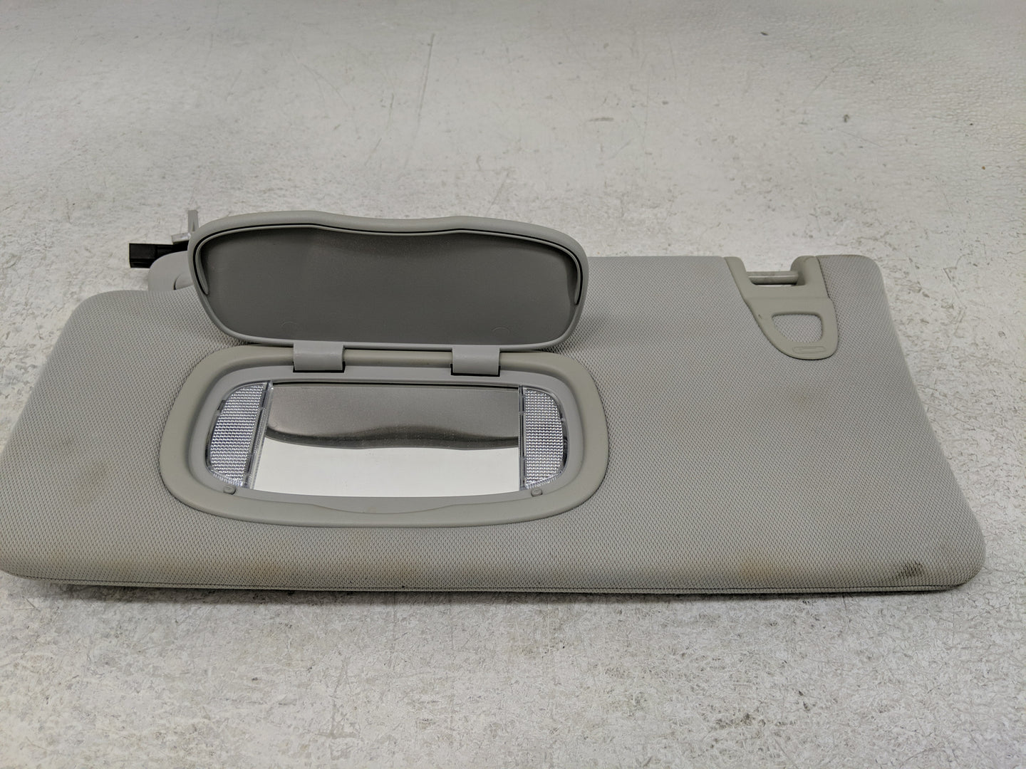 2018 Jeep Compass Sun Visor Shade Replacement Driver Left Mirror Fits OEM Used Auto Parts - Oemusedautoparts1.com