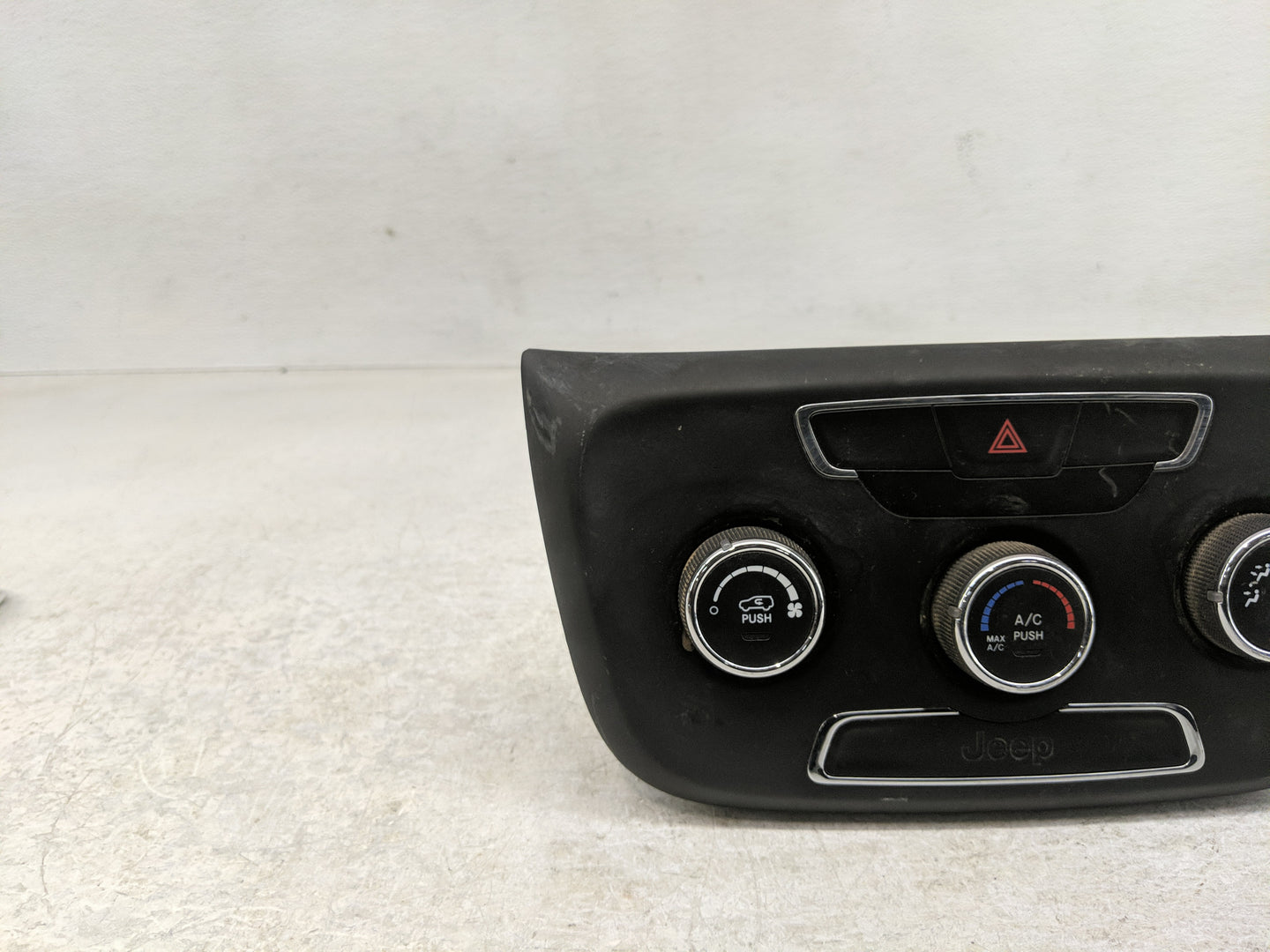 2018 Jeep Compass Climate Control Module Temperature AC/Heater Replacement Fits OEM Used Auto Parts - Oemusedautoparts1.com