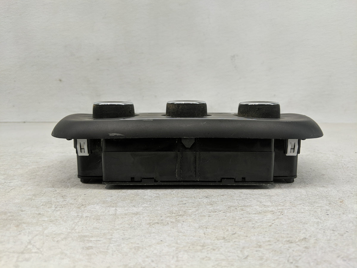 2017-2018 Jeep Compass Climate Control Module Temperature AC/Heater Replacement Fits Fits 2017 2018 OEM Used Auto Parts - Oe
