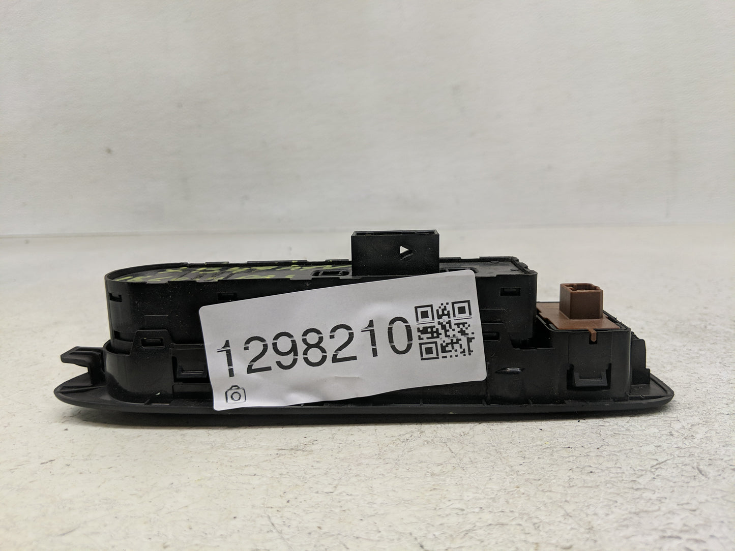 2018 Jeep Compass Master Power Window Switch Replacement Driver Side Left P/N:P6BZ27LXHAA 30171088 Fits OEM Used Auto Parts 