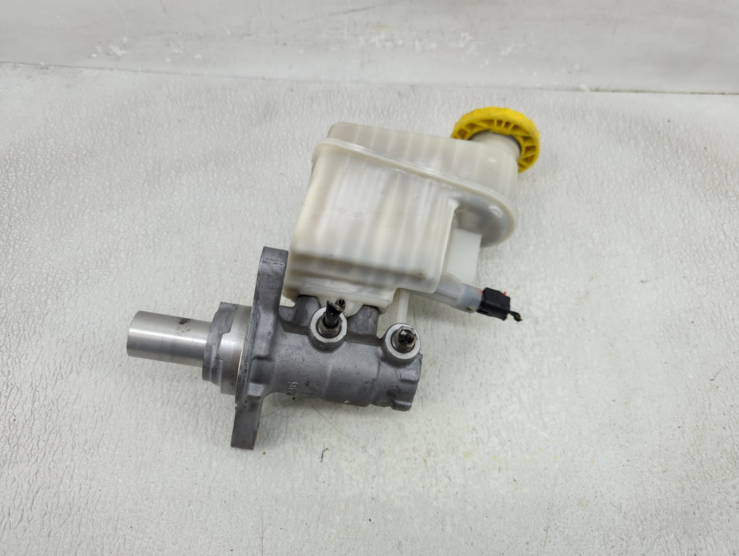 2018 Jeep Compass Brake Master Cylinder - Oemusedautoparts1.com