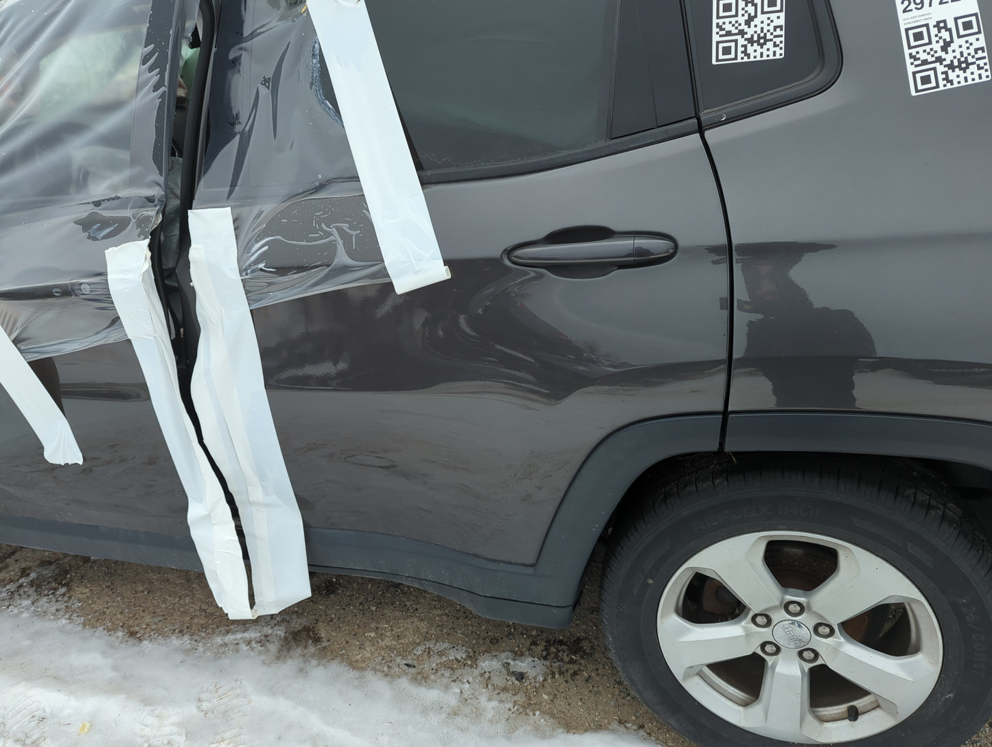 2018 Jeep Compass Driver Rear Door Oem - Oemusedautoparts1.com
