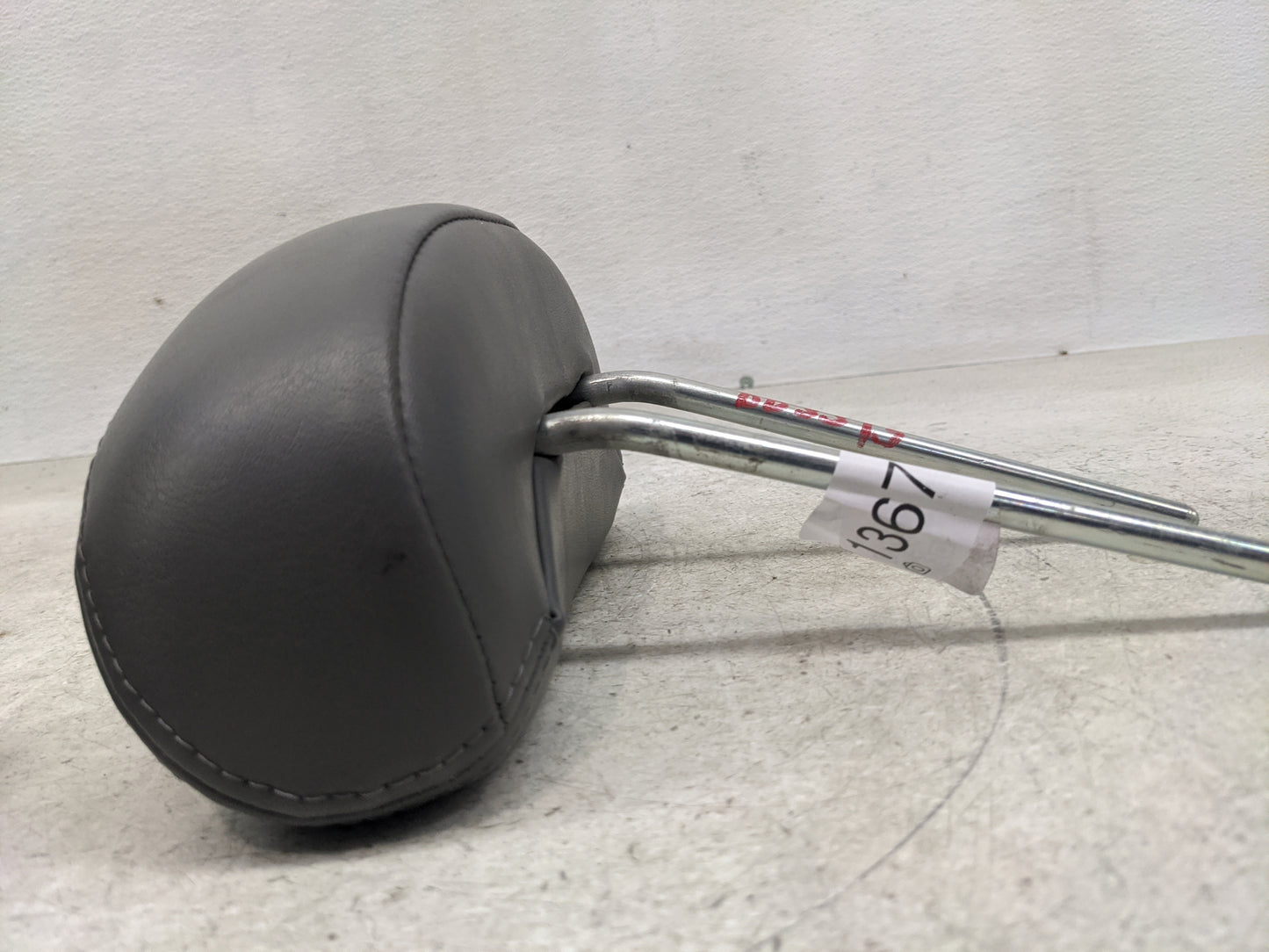 2018 Jeep Compass Headrest Head Rest Front Driver Passenger Seat Black - Oemusedautoparts1.com