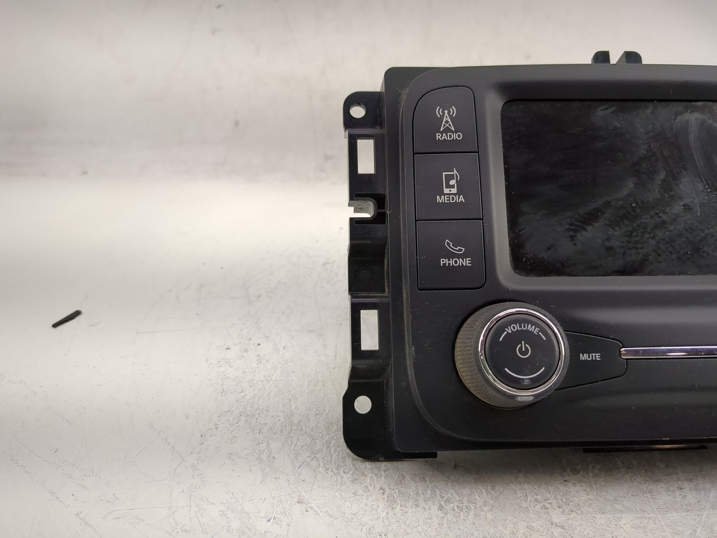 2018 Jeep Compass Radio AM FM Cd Player Receiver Replacement P/N:68292817AJ TVPQN1957H06A5 Fits OEM Used Auto Parts - Oemuse
