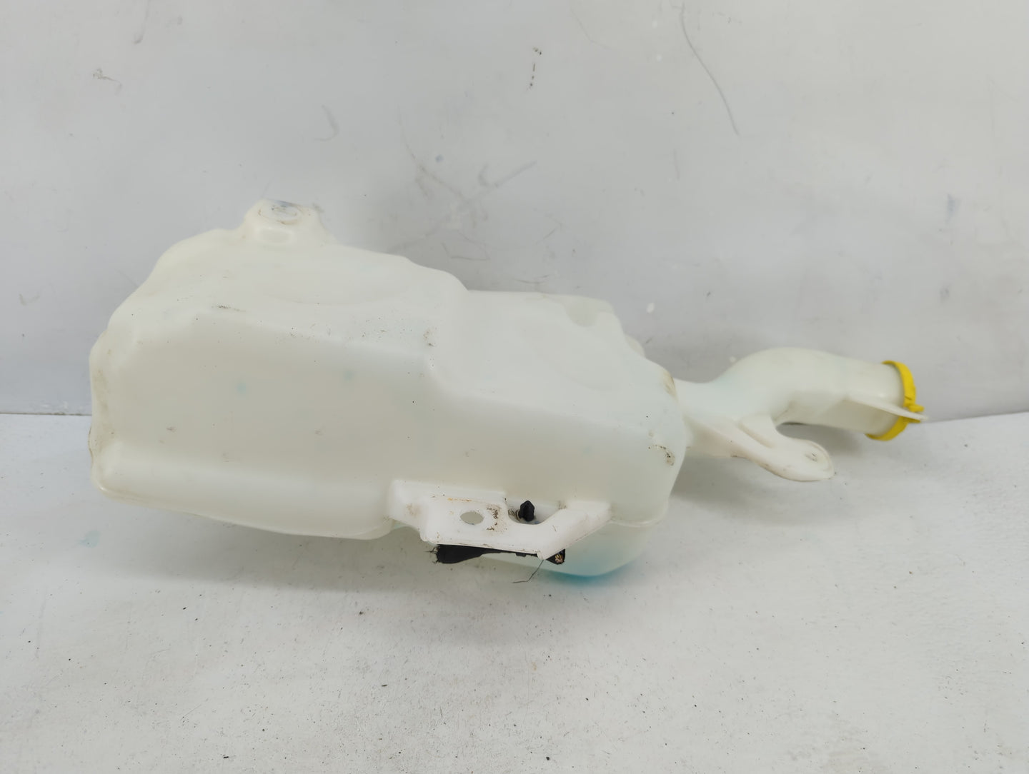 2018 Jeep Compass Windshield Washer Fluid Reservoir Bottle Oem - Oemusedautoparts1.com
