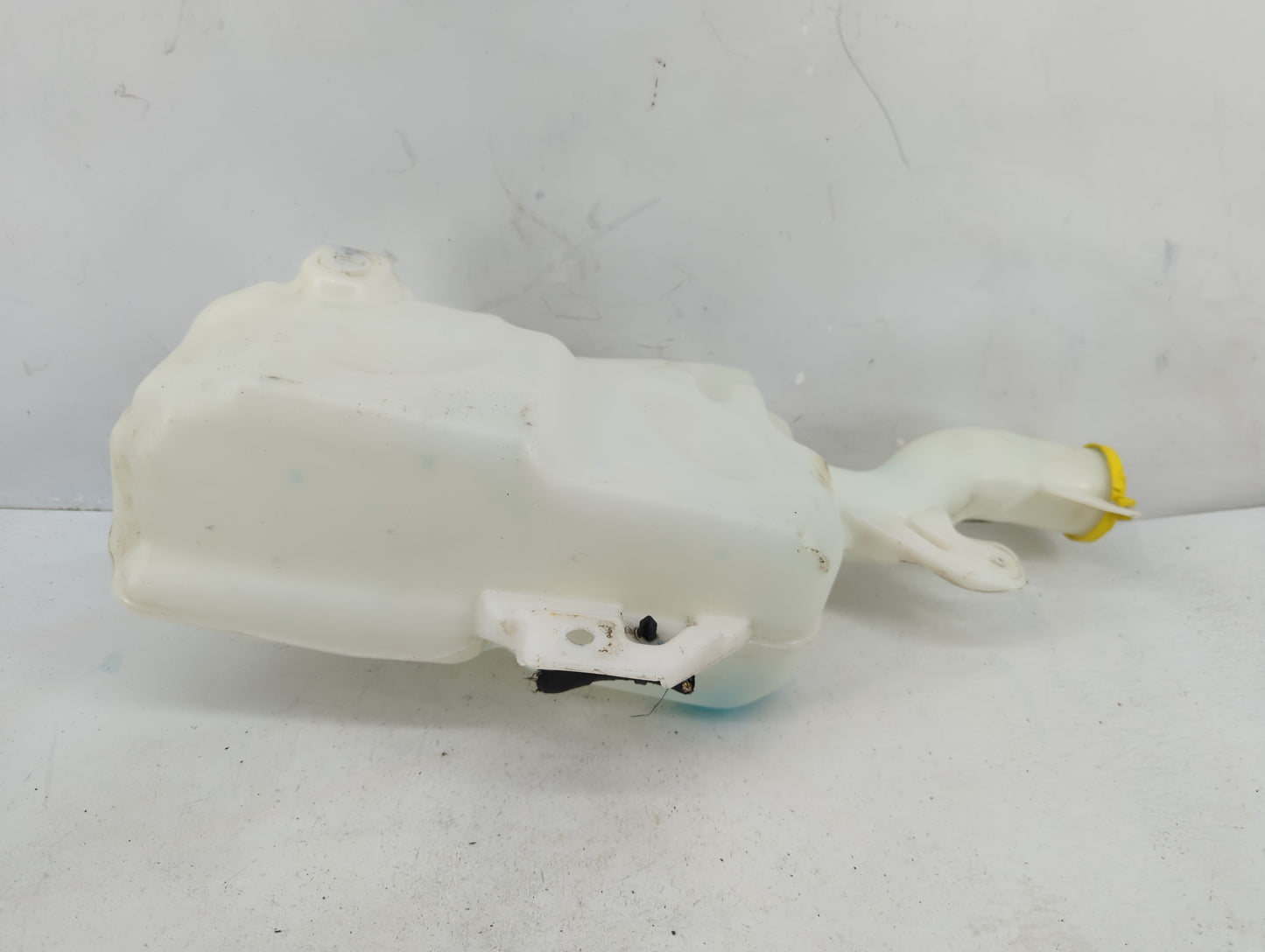 2018 Jeep Compass Windshield Washer Fluid Reservoir Bottle Oem - Oemusedautoparts1.com