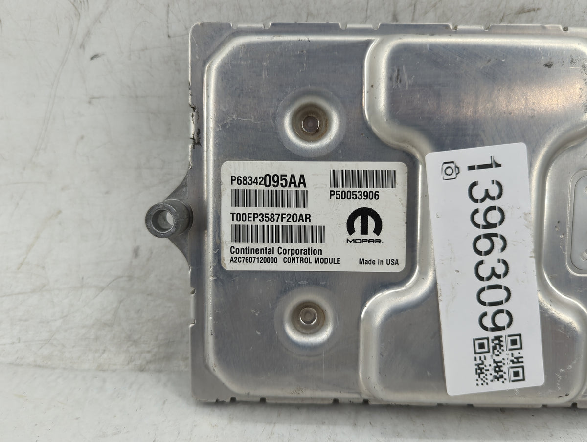 2017-2018 Jeep Compass PCM Engine Control Computer ECU ECM PCU OEM P/N:P68342095AA Fits Fits 2017 2018 OEM Used Auto Parts -