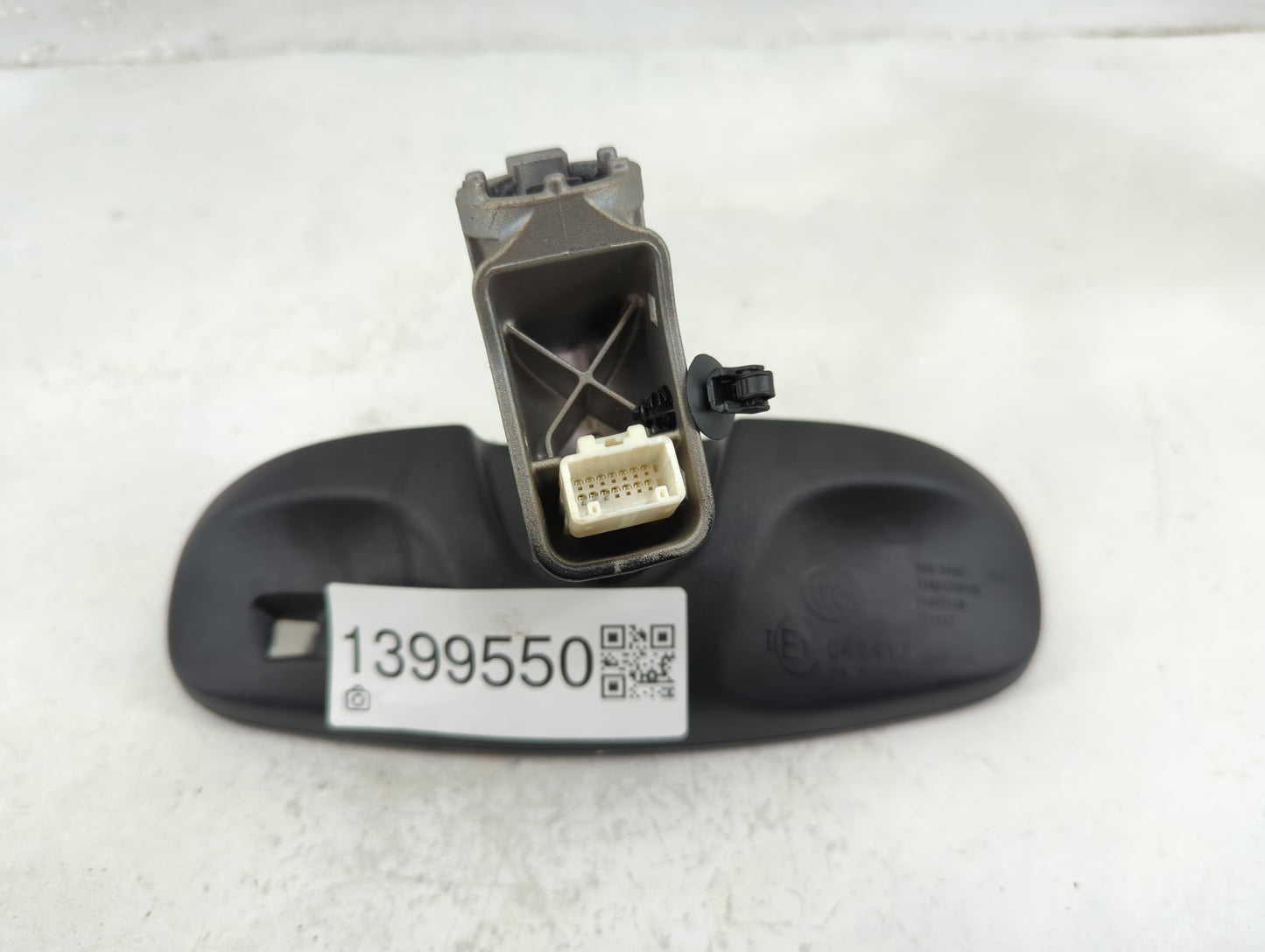 2018 Jeep Compass Interior Rear View Mirror Replacement OEM P/N:E11048417 Fits OEM Used Auto Parts - Oemusedautoparts1.com