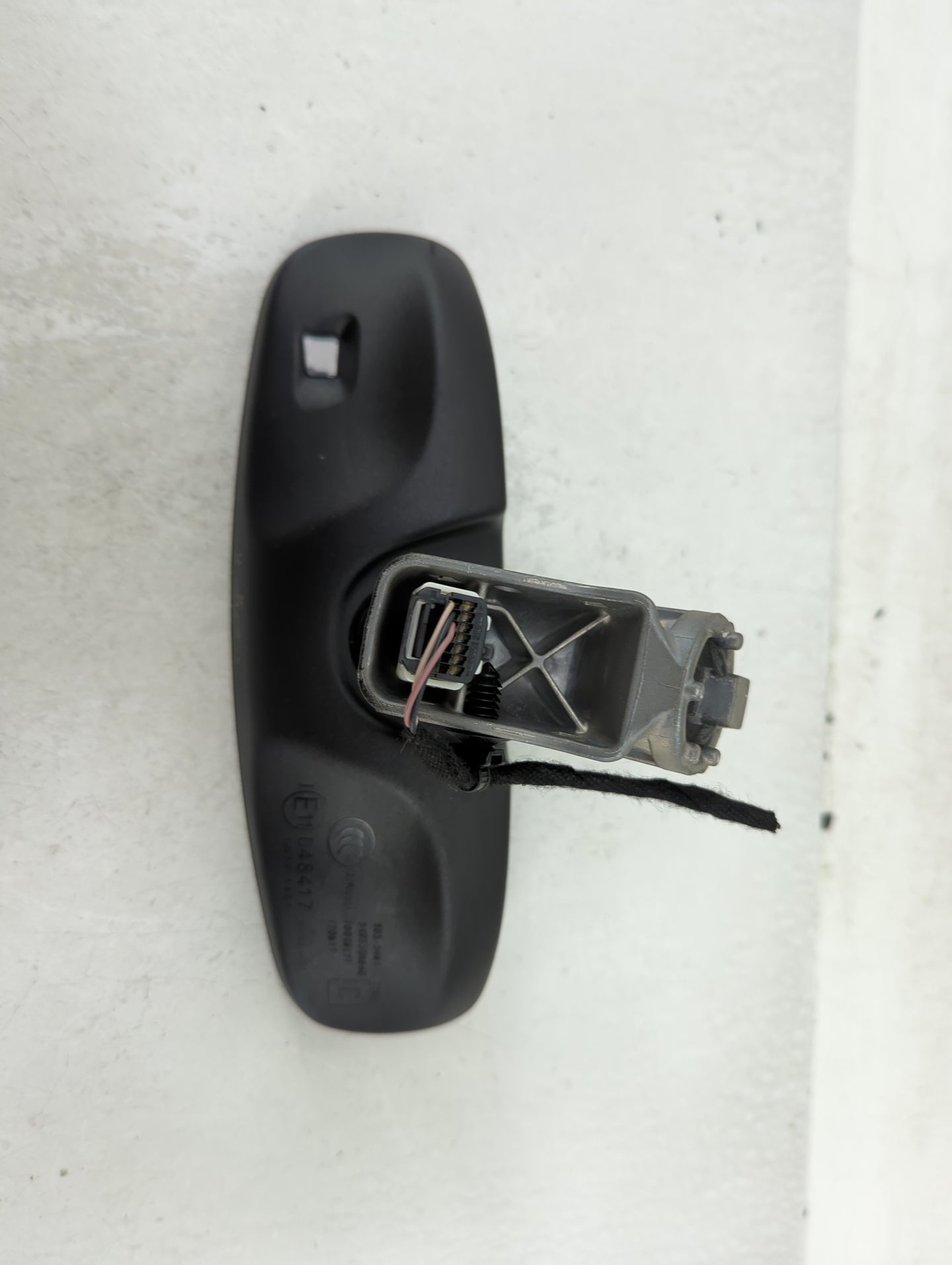 2018 Jeep Compass Interior Rear View Mirror Replacement OEM P/N:E11048417 Fits OEM Used Auto Parts - Oemusedautoparts1.com