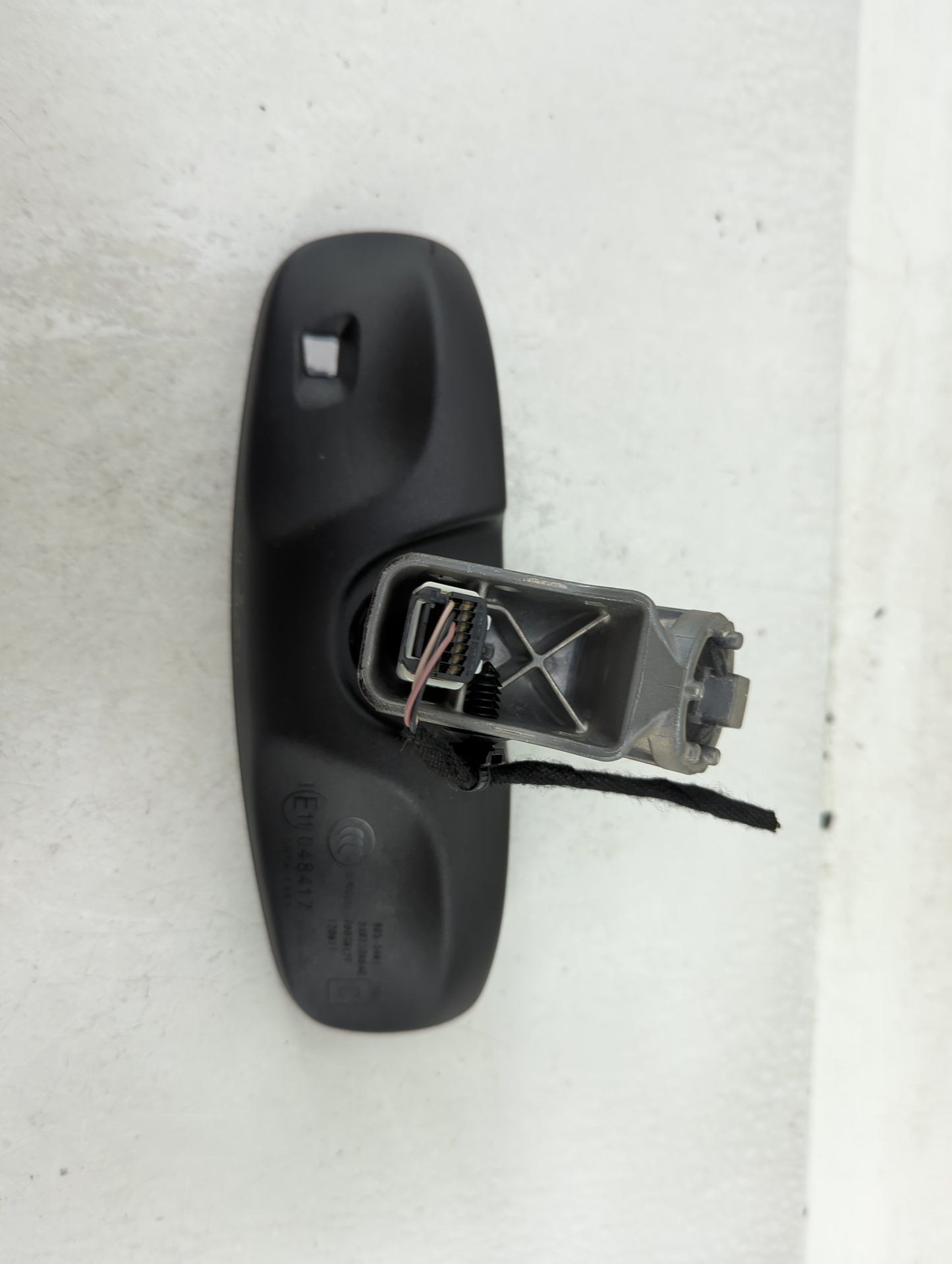 2018 Jeep Compass Interior Rear View Mirror Replacement OEM P/N:E11048417 Fits OEM Used Auto Parts - Oemusedautoparts1.com