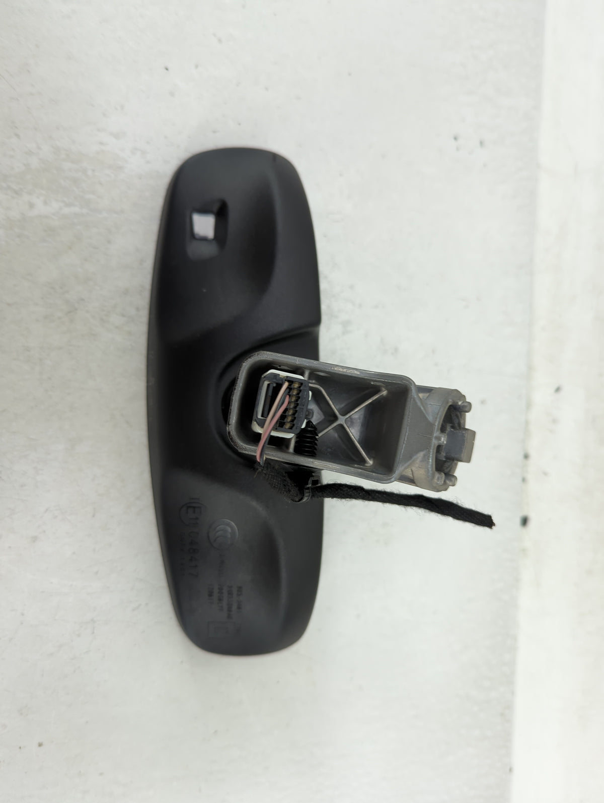 2017-2018 Jeep Compass Interior Rear View Mirror Replacement OEM P/N:E11048417 Fits Fits 2017 2018 OEM Used Auto Parts - Oem