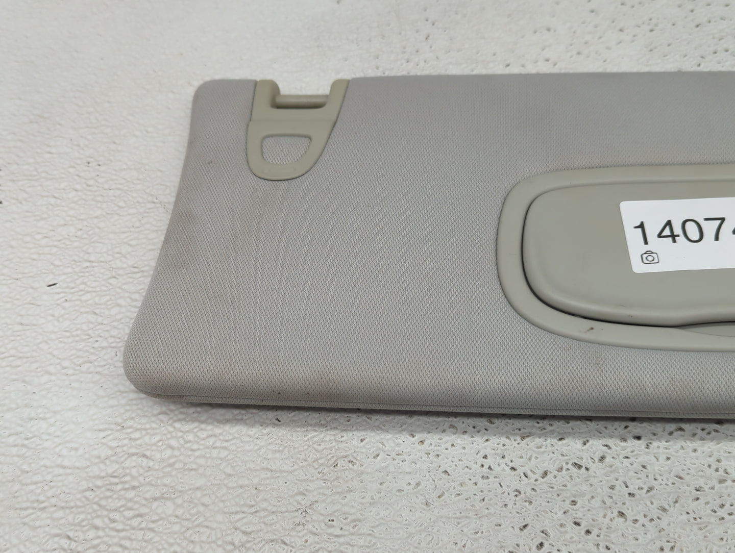 2018 Jeep Compass Sun Visor Shade Replacement Passenger Right Mirror Fits OEM Used Auto Parts - Oemusedautoparts1.com