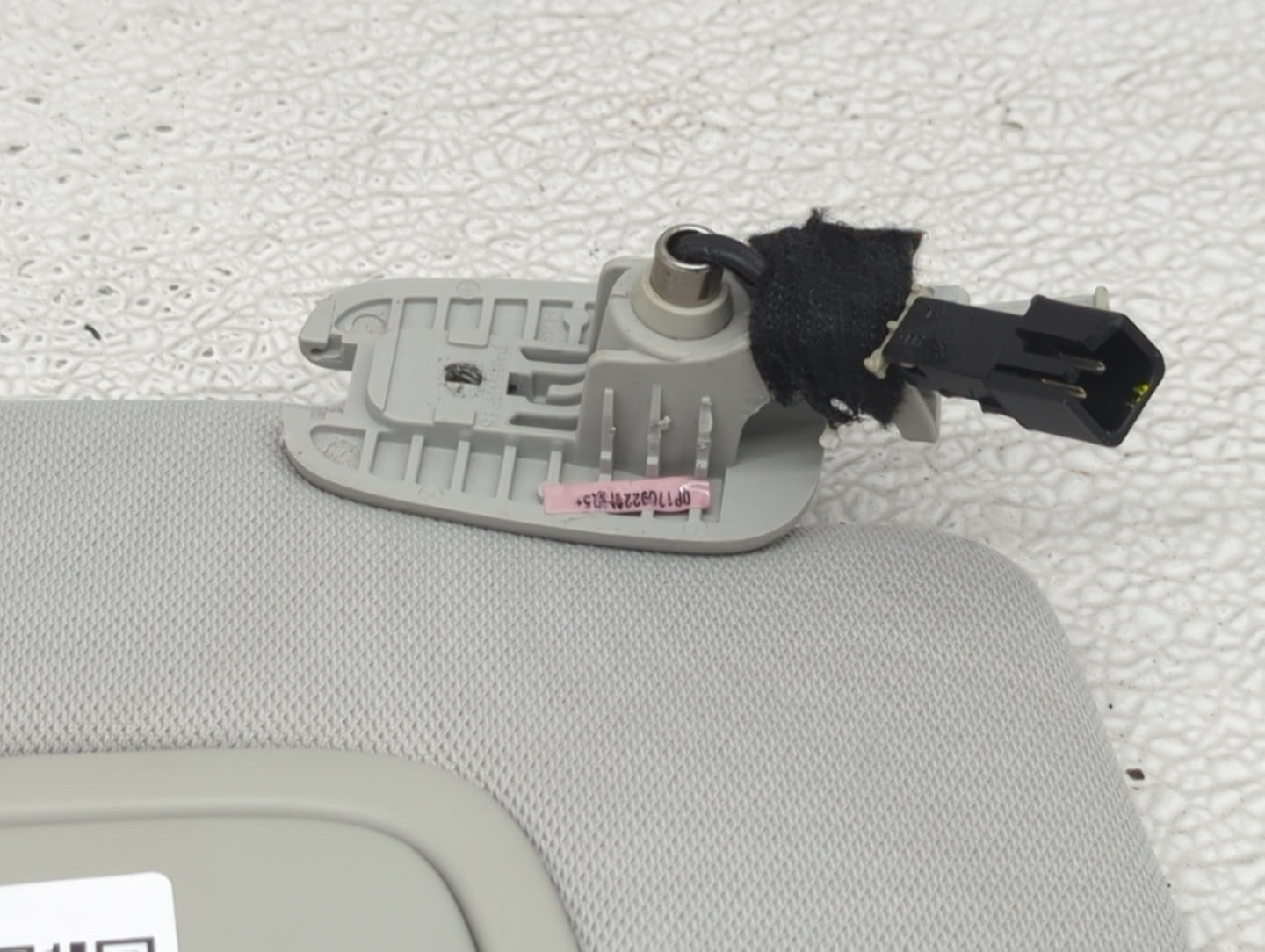 2018 Jeep Compass Sun Visor Shade Replacement Passenger Right Mirror Fits OEM Used Auto Parts - Oemusedautoparts1.com