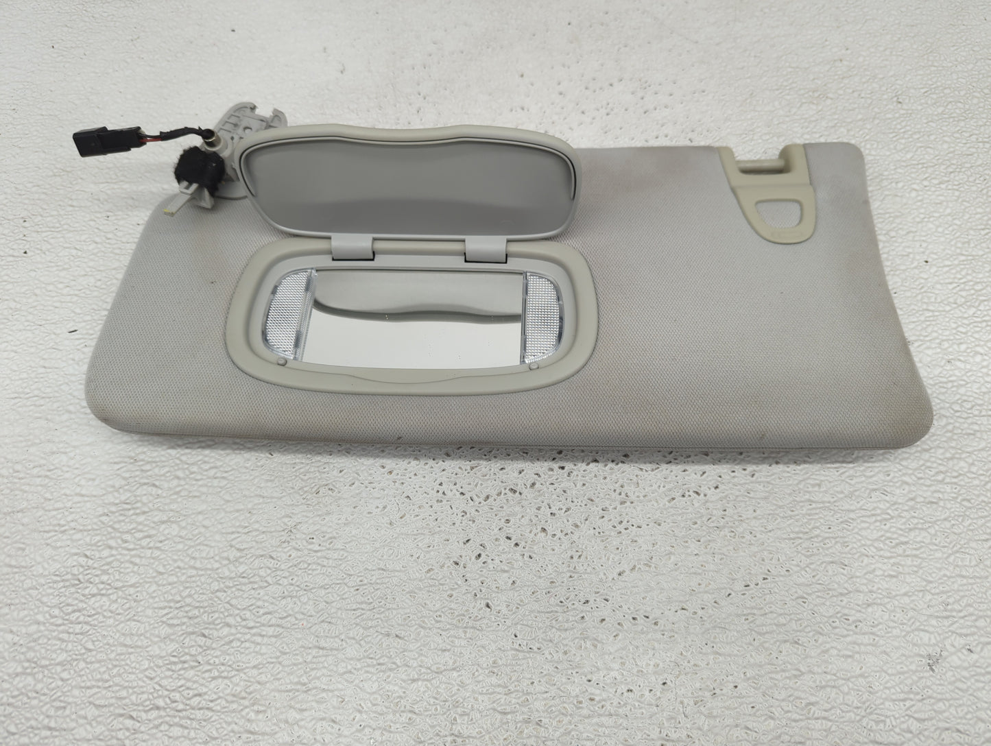 2018 Jeep Compass Sun Visor Shade Replacement Driver Left Mirror Fits OEM Used Auto Parts - Oemusedautoparts1.com