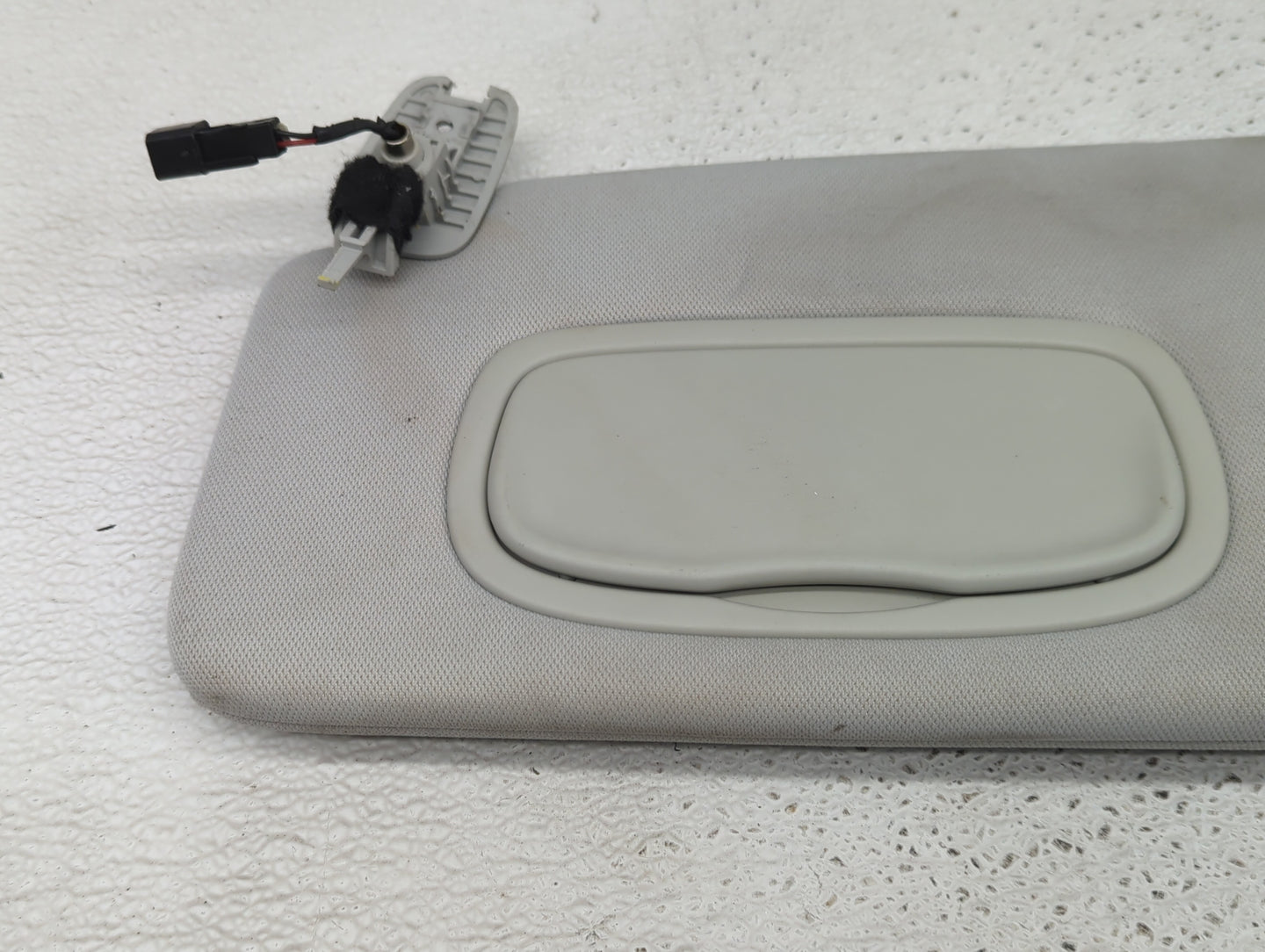 2018 Jeep Compass Sun Visor Shade Replacement Driver Left Mirror Fits OEM Used Auto Parts - Oemusedautoparts1.com