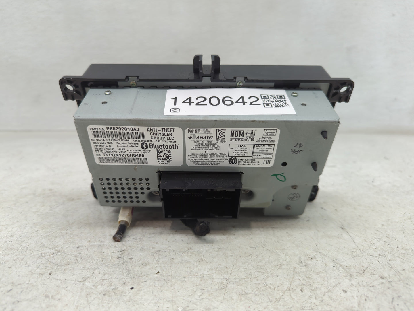 2018 Jeep Compass Radio AM FM Cd Player Receiver Replacement P/N:P68292818AJ Fits OEM Used Auto Parts - Oemusedautoparts1.co