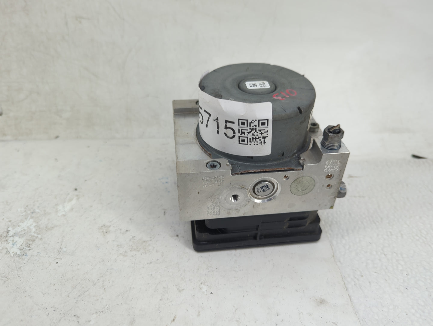 2018 Jeep Compass ABS Pump Control Module Replacement P/N:54732067AJ 28.5159-0408.3, 25.0915-6091.3, 25.0621-3779.3 Fits OEM