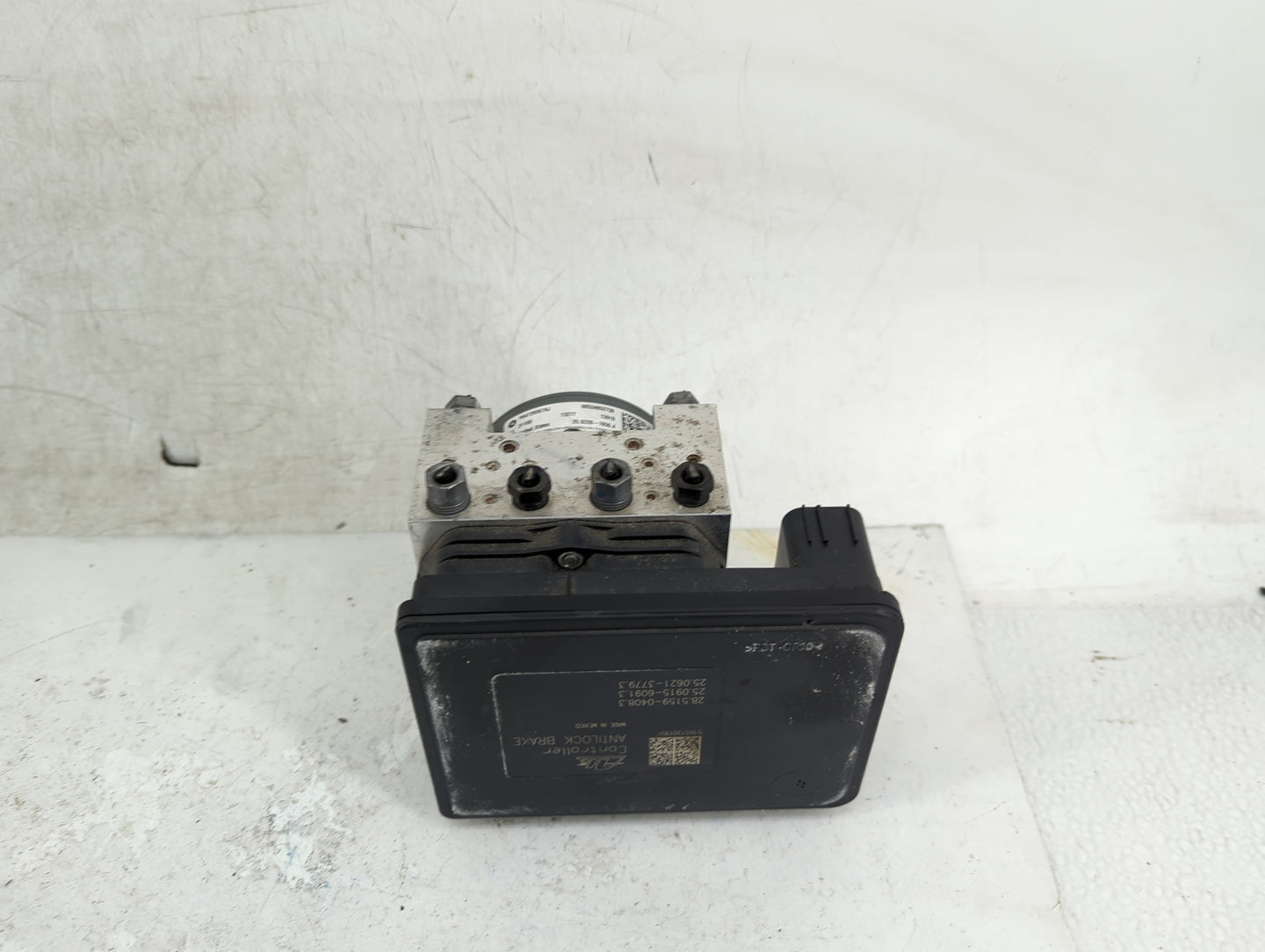 2018 Jeep Compass ABS Pump Control Module Replacement P/N:54732067AJ 28.5159-0408.3, 25.0915-6091.3, 25.0621-3779.3 Fits OEM
